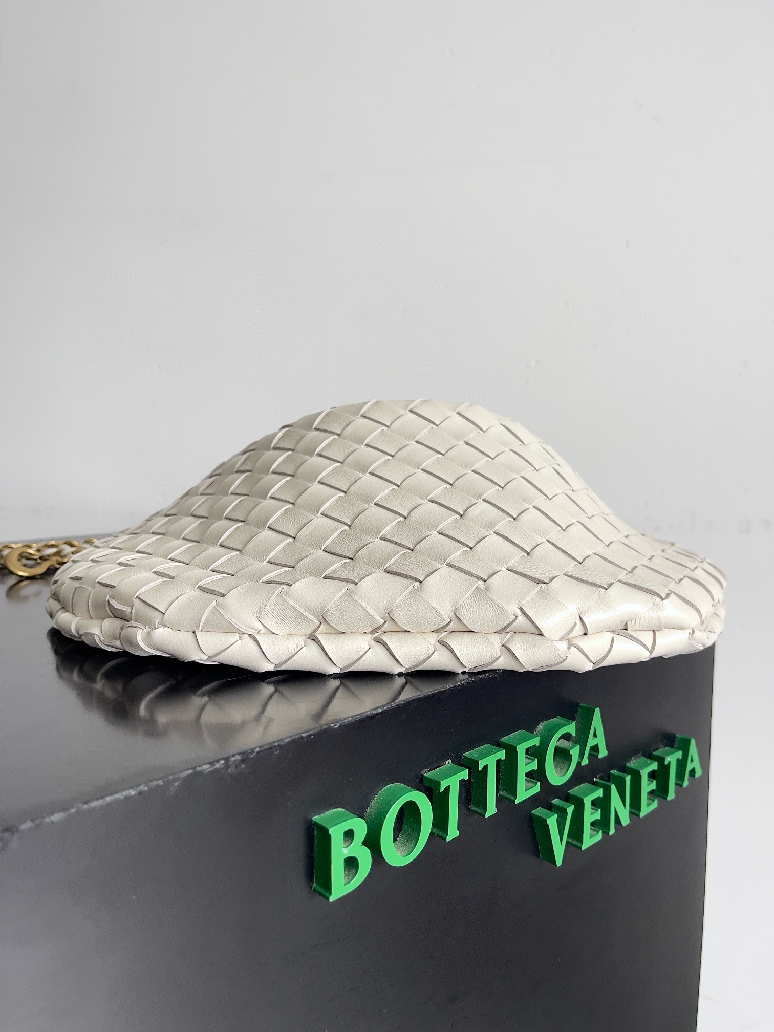 BOTTEGA VENETA 보테가베네타 사딘 인트레치아토 위빙 숄더백 3