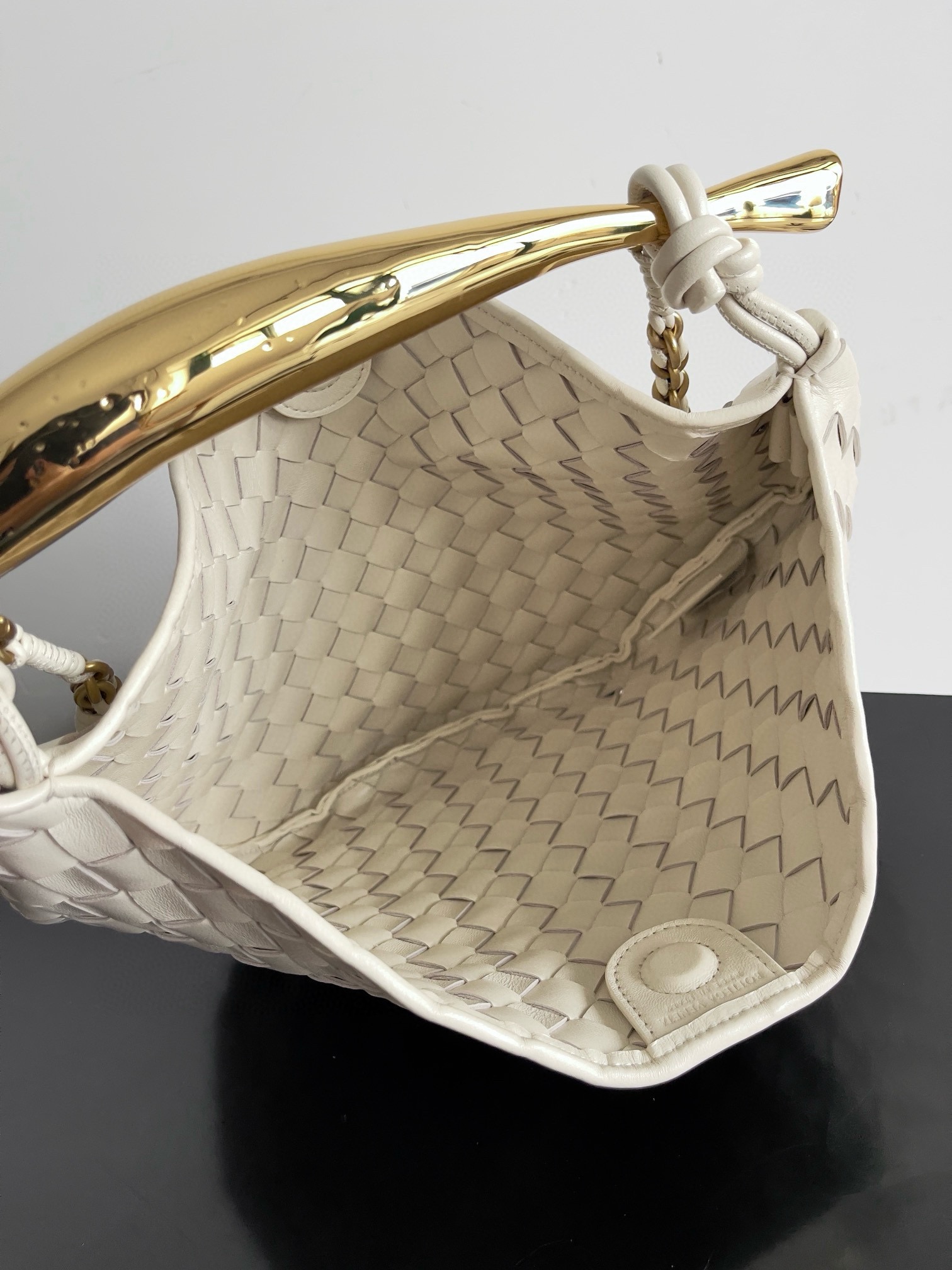 BOTTEGA VENETA 보테가베네타 사딘 인트레치아토 위빙 숄더백 9