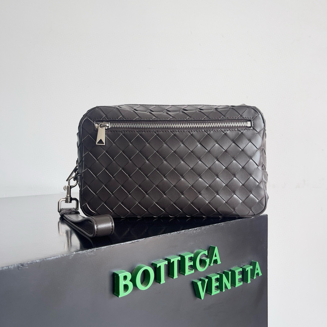 BOTTEGA VENETA 보테가베네타 인트레치아토 남성 가죽 손목 클러치 백 5
