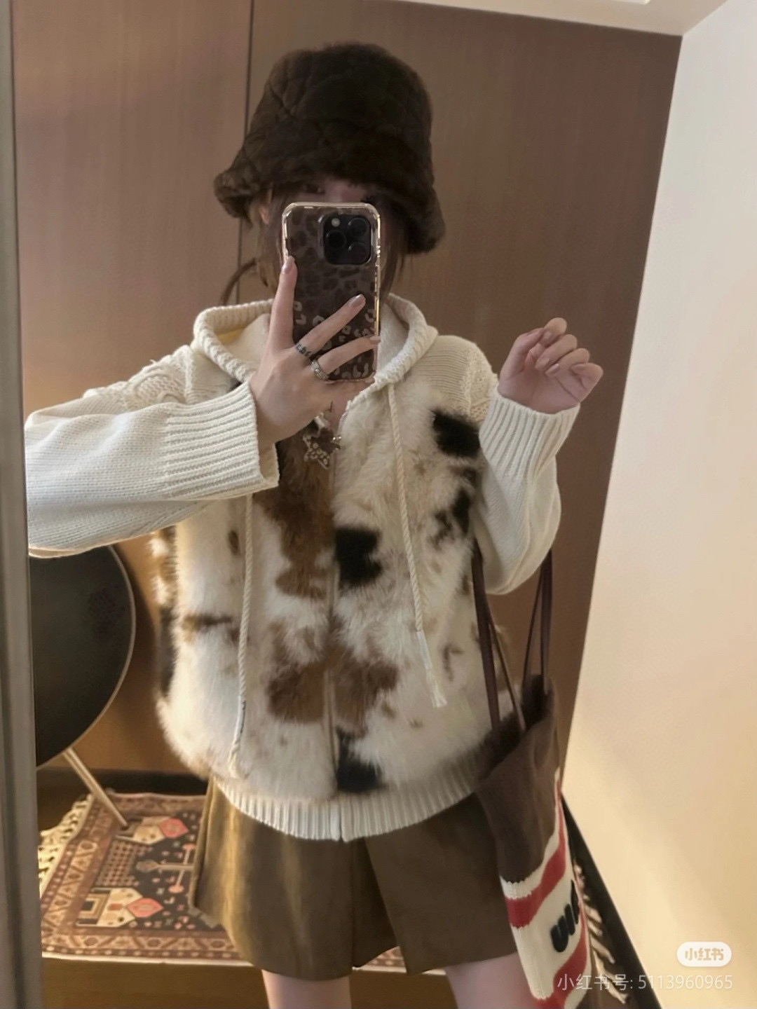 CELINE 셀린느 소가죽 배색 후드 니트 집업 1