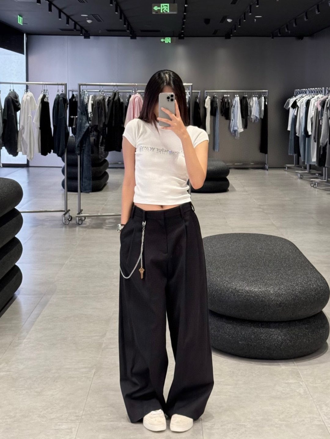 Alexander Wang 스톤 로고 크롭 반팔 티셔츠 2