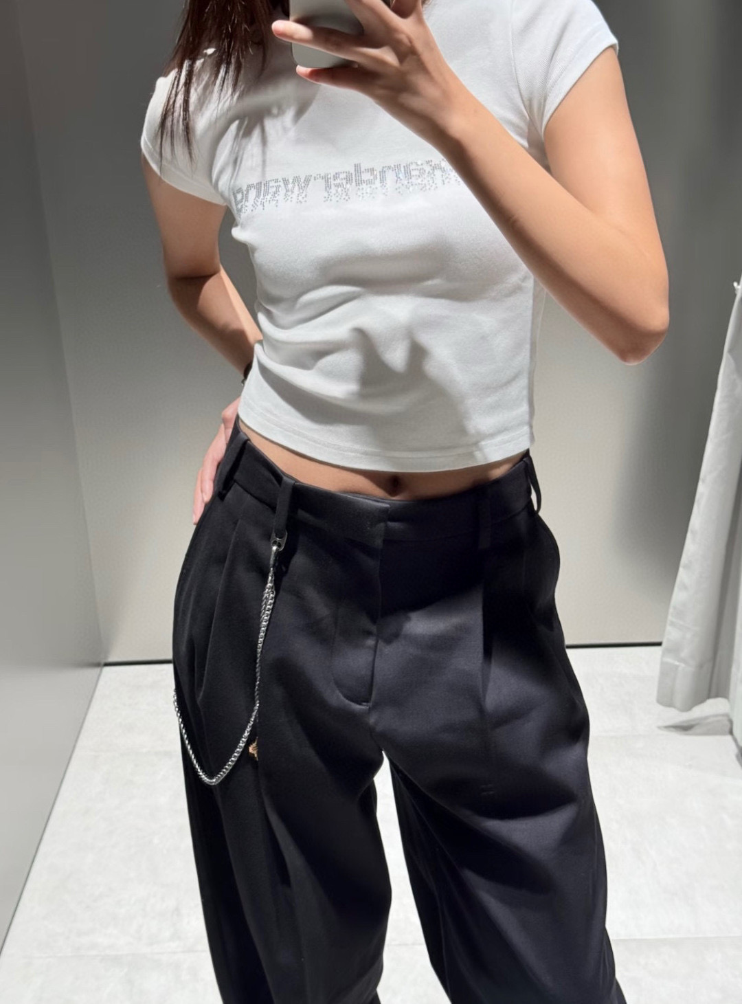 Alexander Wang 스톤 로고 크롭 반팔 티셔츠 4