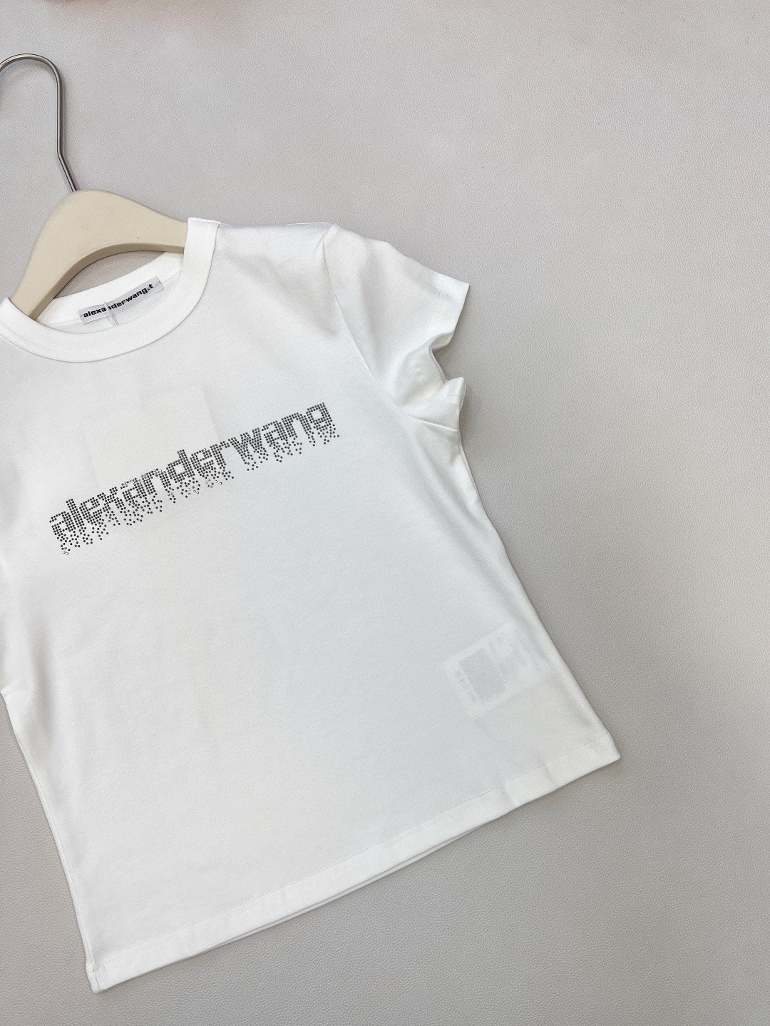 Alexander Wang 스톤 로고 크롭 반팔 티셔츠 15