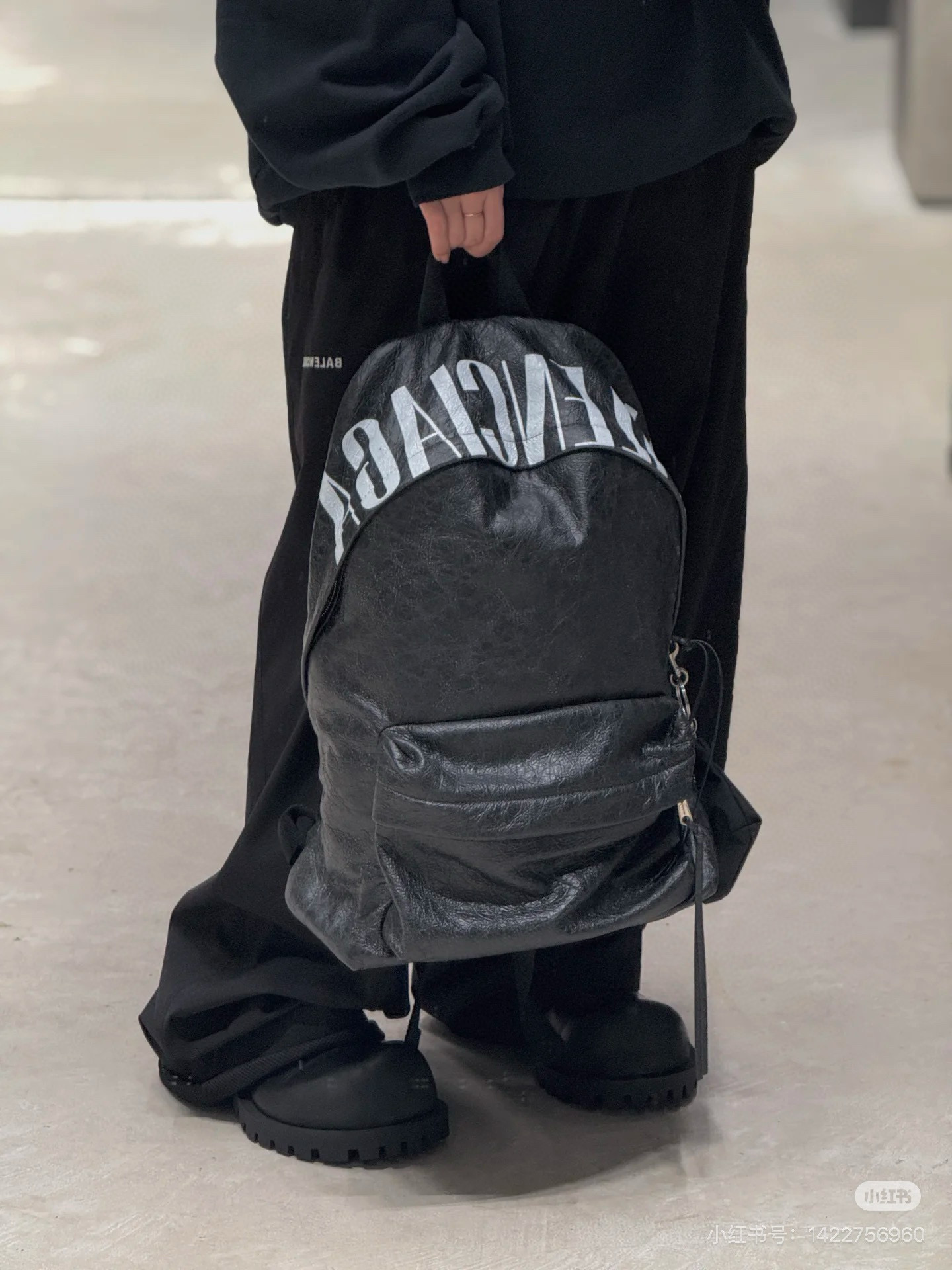 Balenciaga 발렌시아가 아미 오일가죽 로고 백팩 2