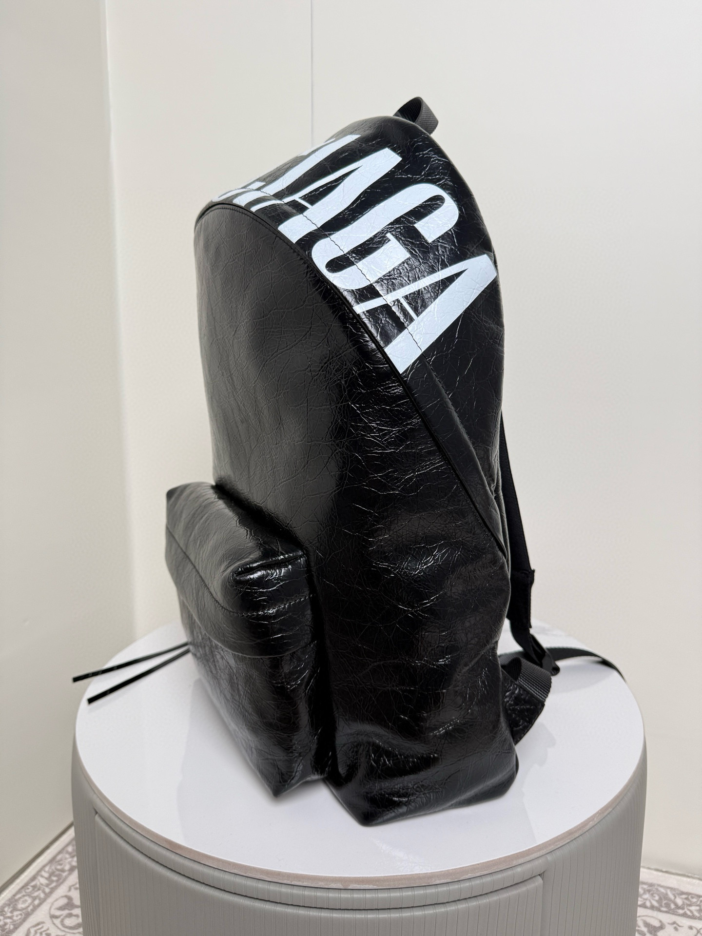 Balenciaga 발렌시아가 아미 오일가죽 로고 백팩 5