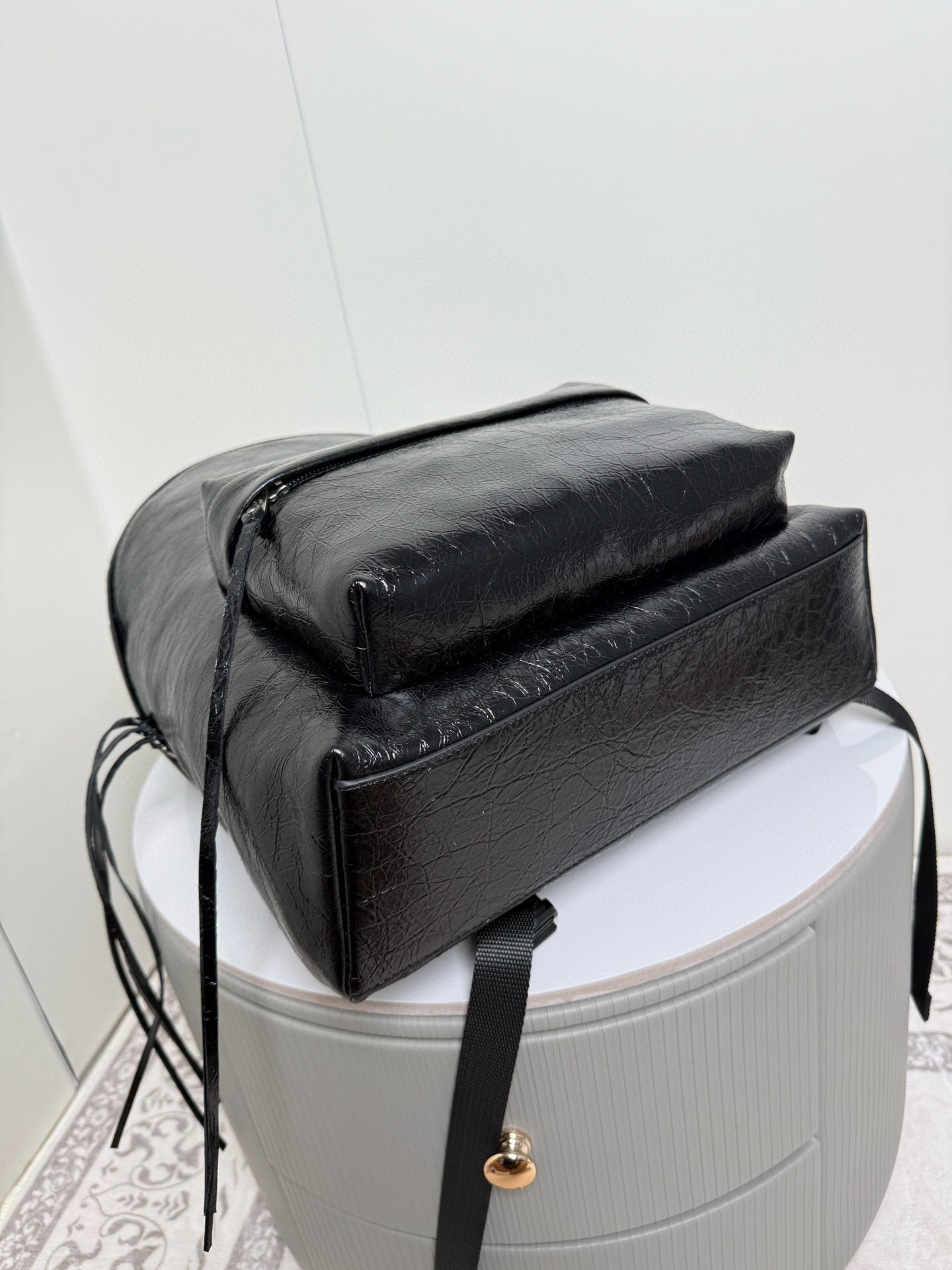 Balenciaga 발렌시아가 아미 오일가죽 로고 백팩 9