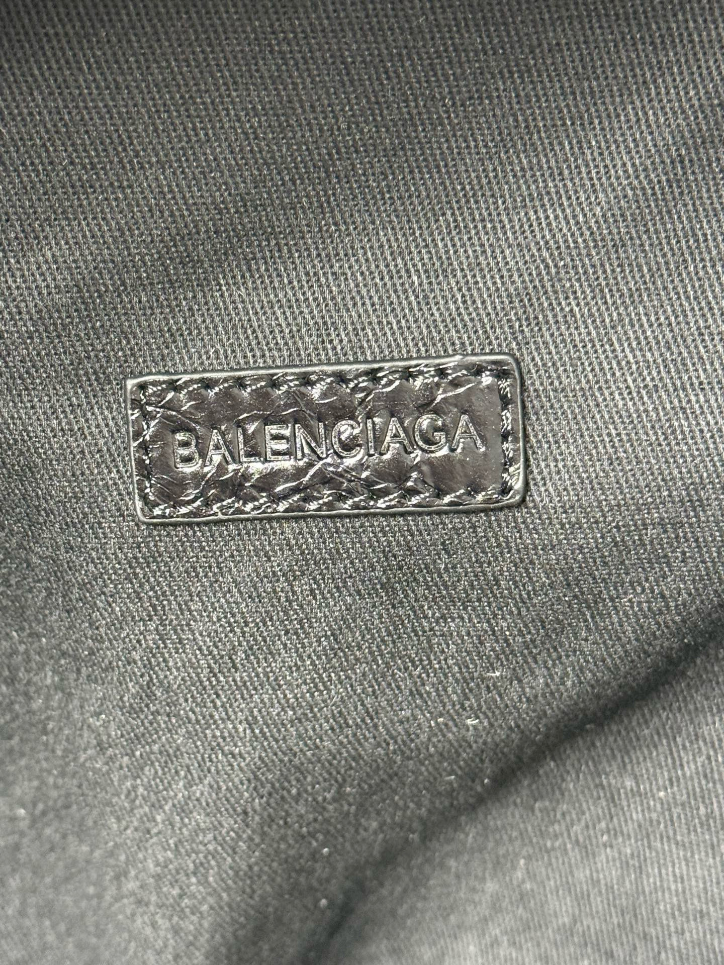 Balenciaga 발렌시아가 아미 오일가죽 로고 백팩 12