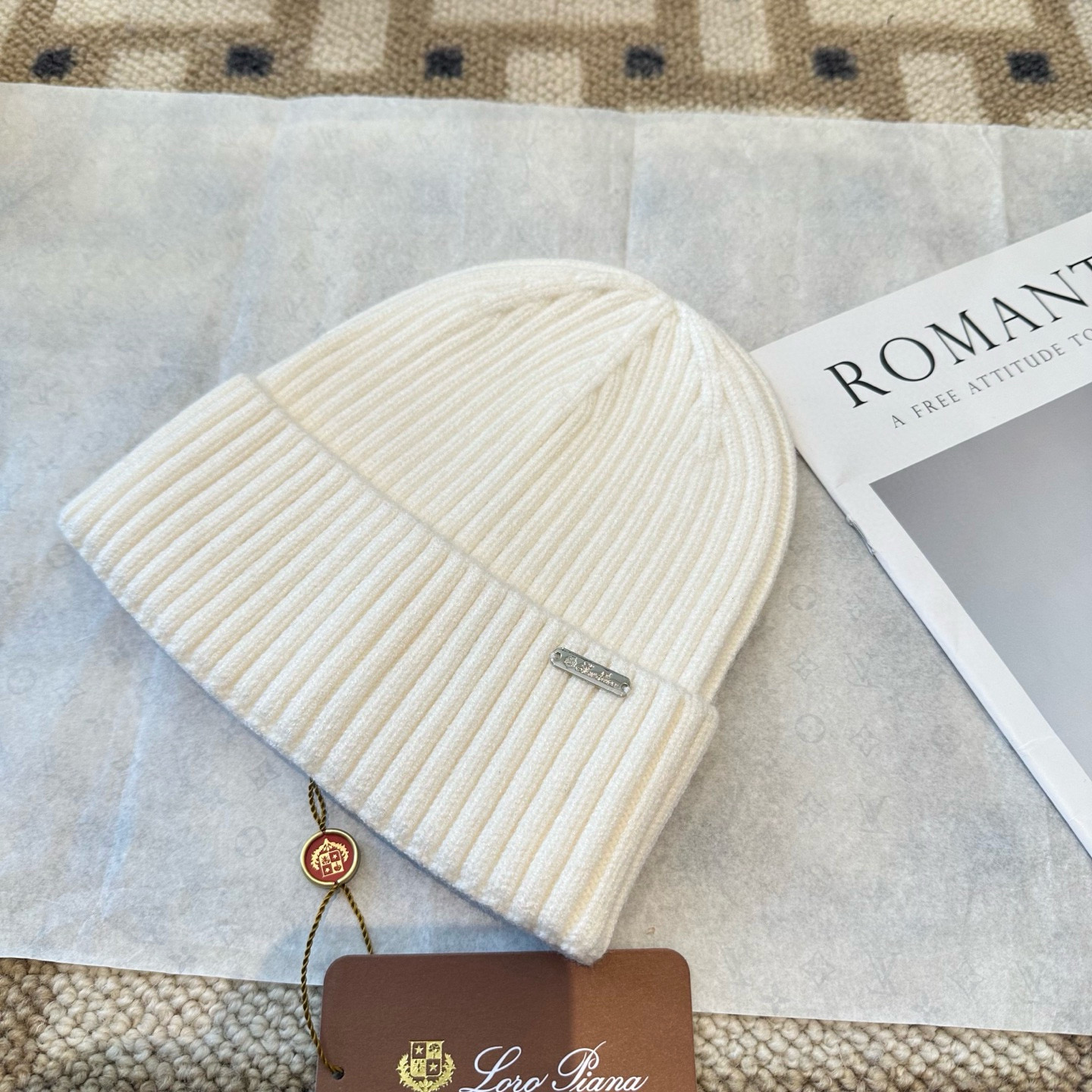 Loro Piana 로로피아나 리브드 캐시미어 비니 2