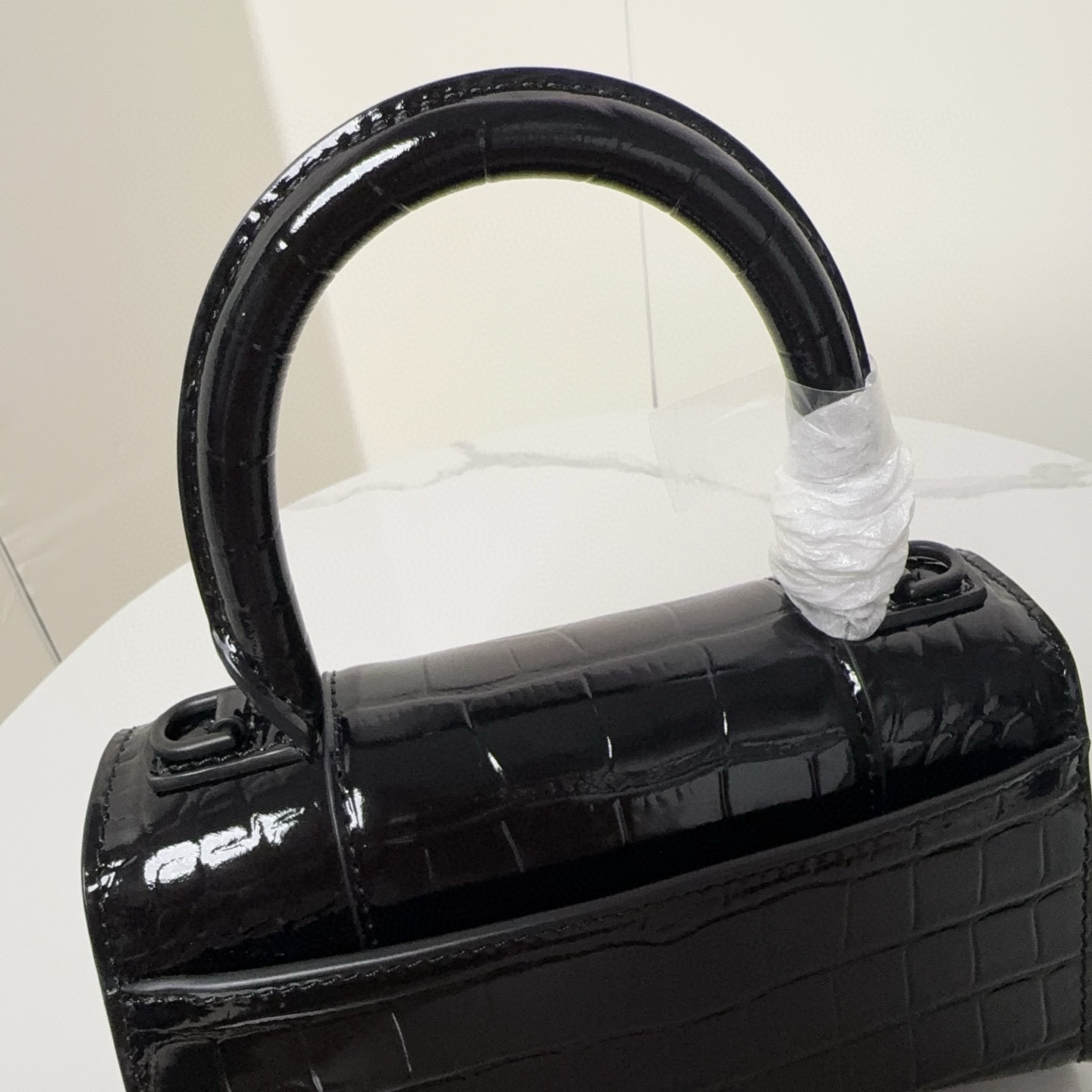 Balenciaga 발렌시아가 크로커다일 엠보스 블랙 핸드백 XS 15