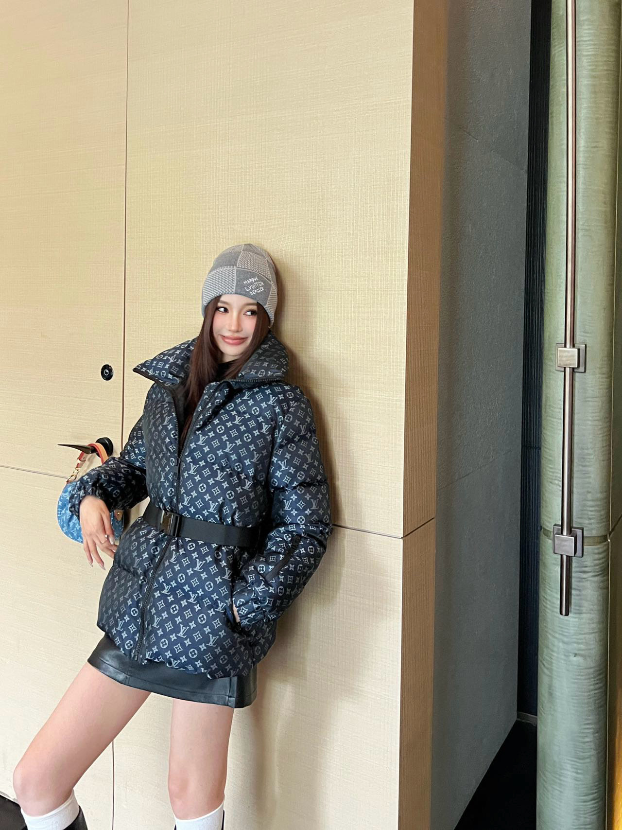 Louis Vuitton 루이비통 모노그램 벨티드 패딩 점퍼 1