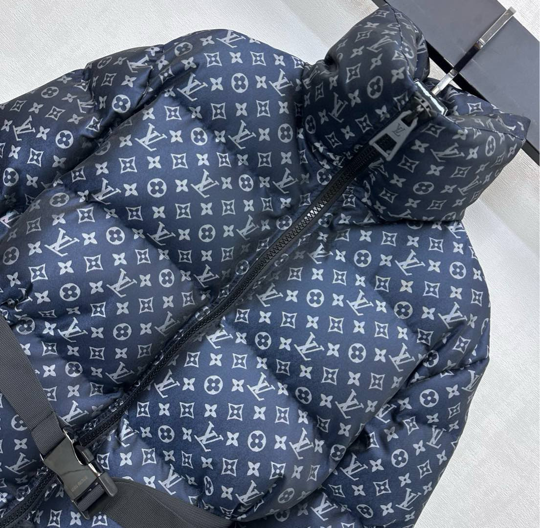 Louis Vuitton 루이비통 모노그램 벨티드 패딩 점퍼 11