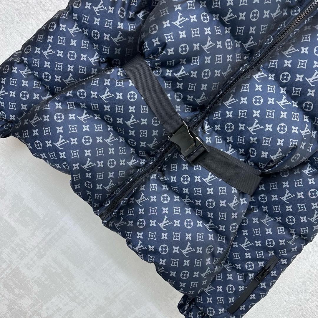 Louis Vuitton 루이비통 모노그램 벨티드 패딩 점퍼 12