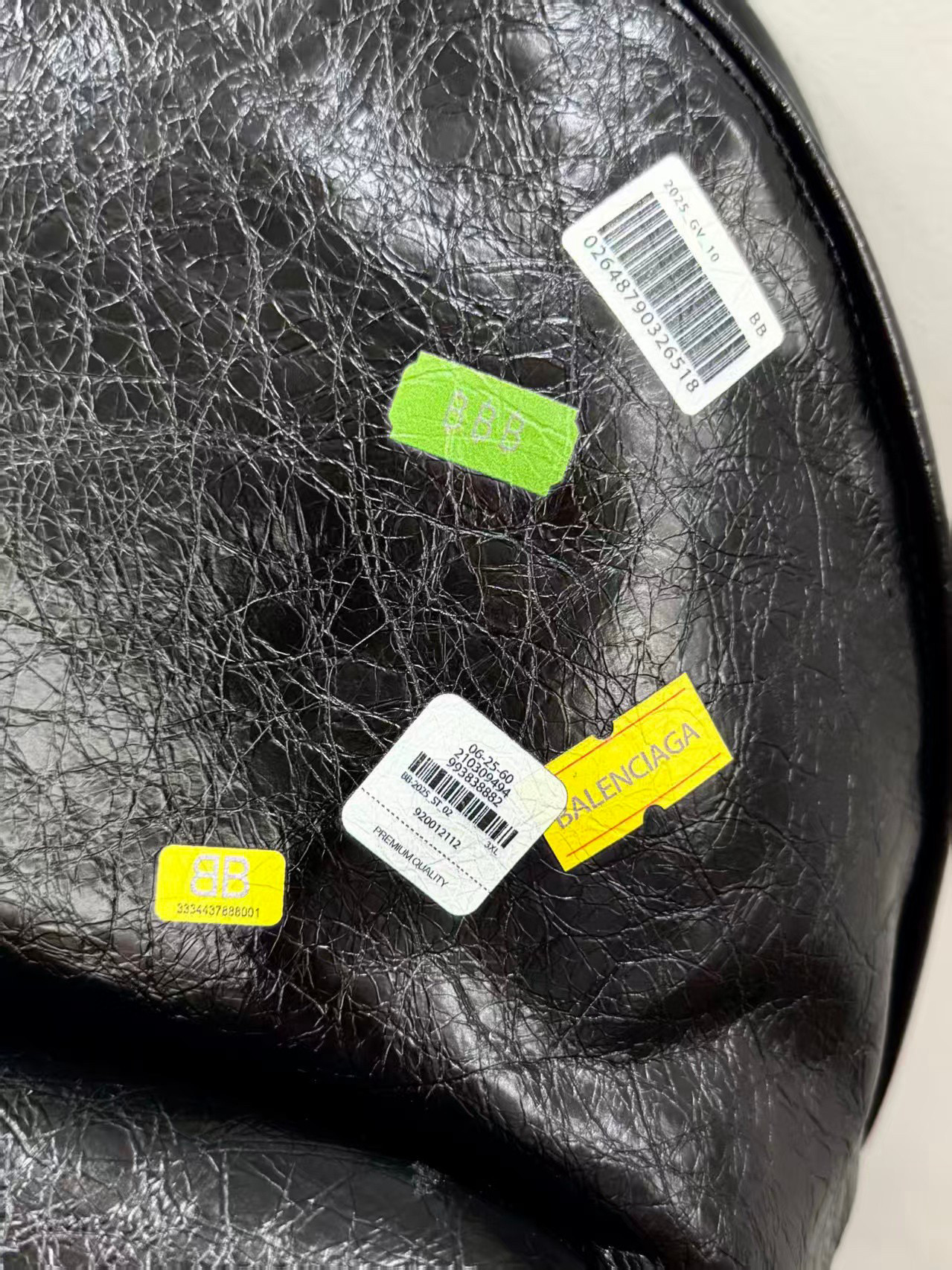 Balenciaga 발렌시아가 Explorer 시리즈 오일드 레더 스티커 장식 백팩 9