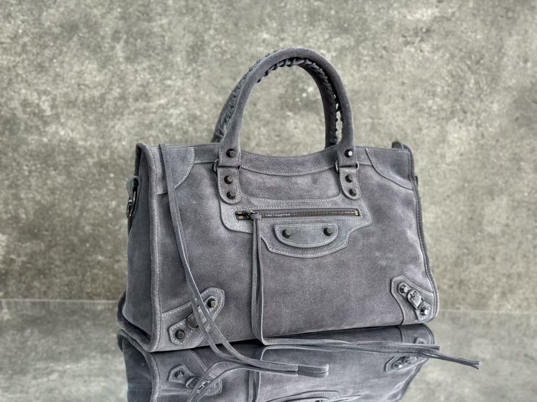 Balenciaga 발렌시아가 빈티지 그레이 스웨이드 모터시티 빅 토트백 2