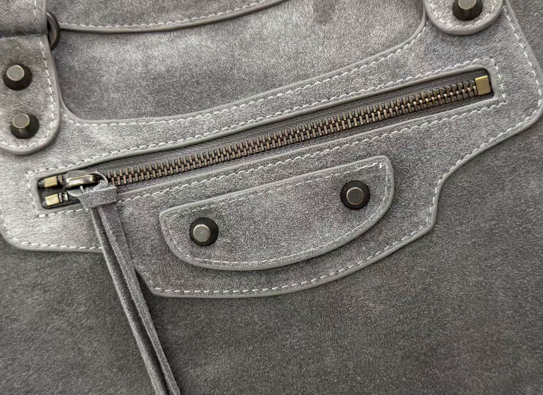 Balenciaga 발렌시아가 빈티지 그레이 스웨이드 모터시티 빅 토트백 4