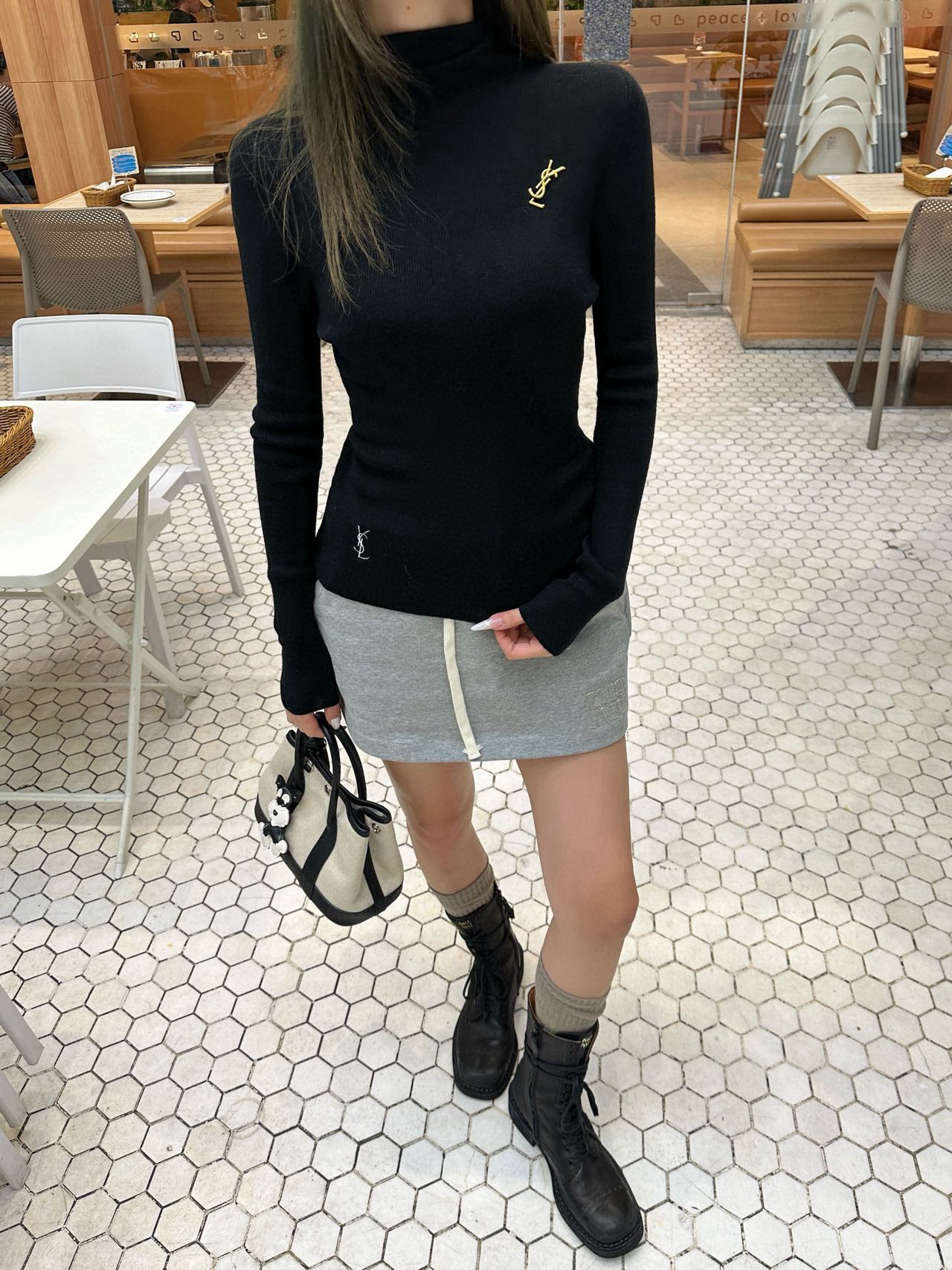 Saint Laurent 여성 하이넥 로고 니트 풀오버 5