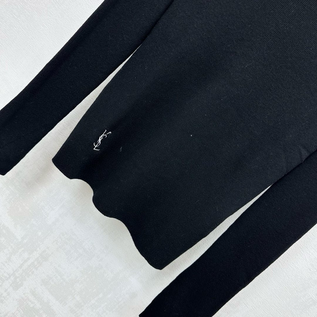 Saint Laurent 여성 하이넥 로고 니트 풀오버 10
