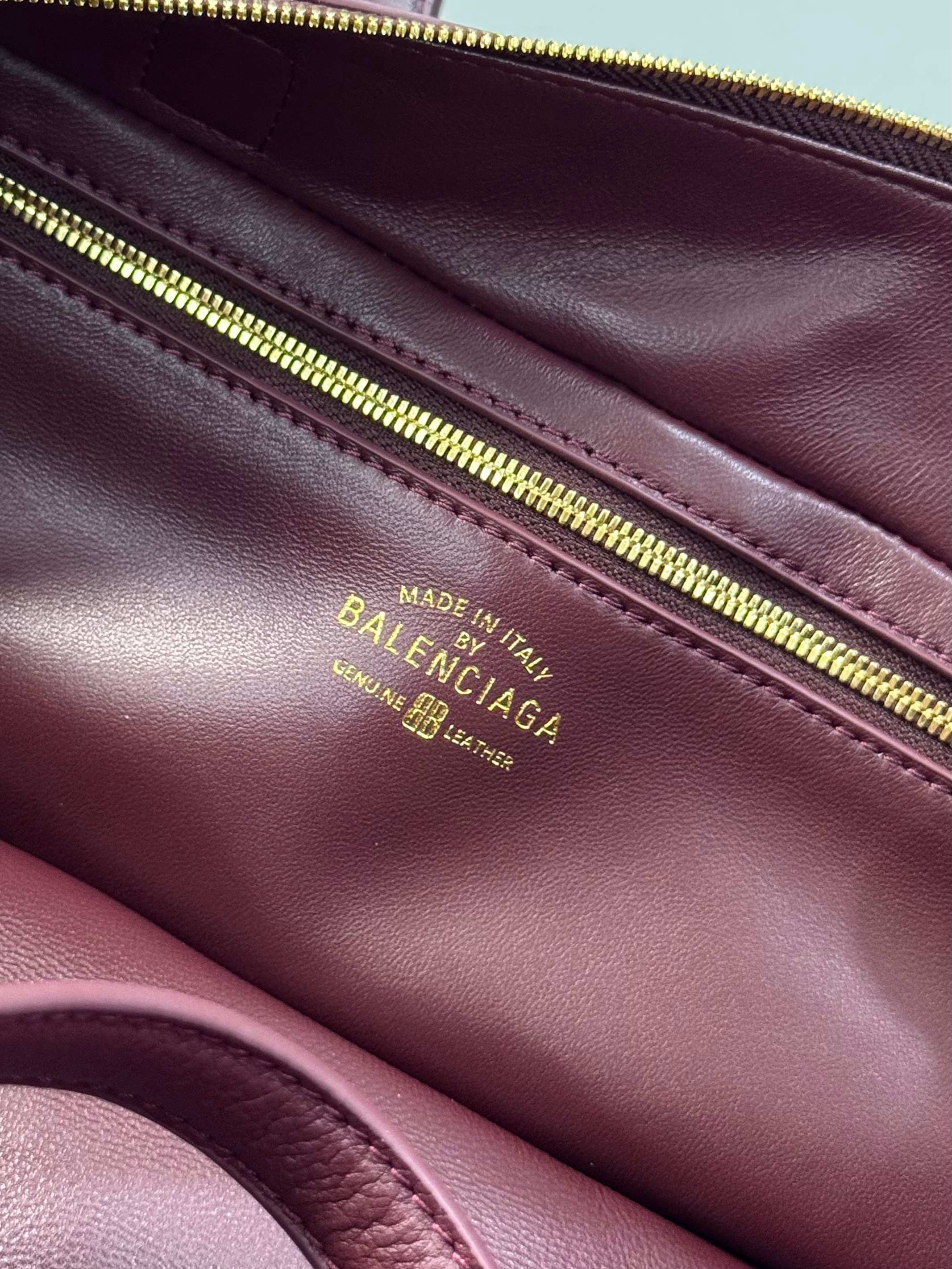 Balenciaga carrie bowling 발렌시아가 캐리 볼링 백 14