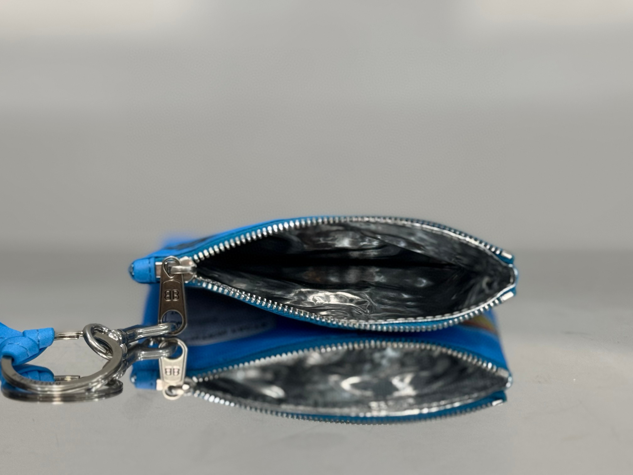 Balenciaga 발렌시아가 칩 패키지 블루 맥시팩 폰 파우치 5