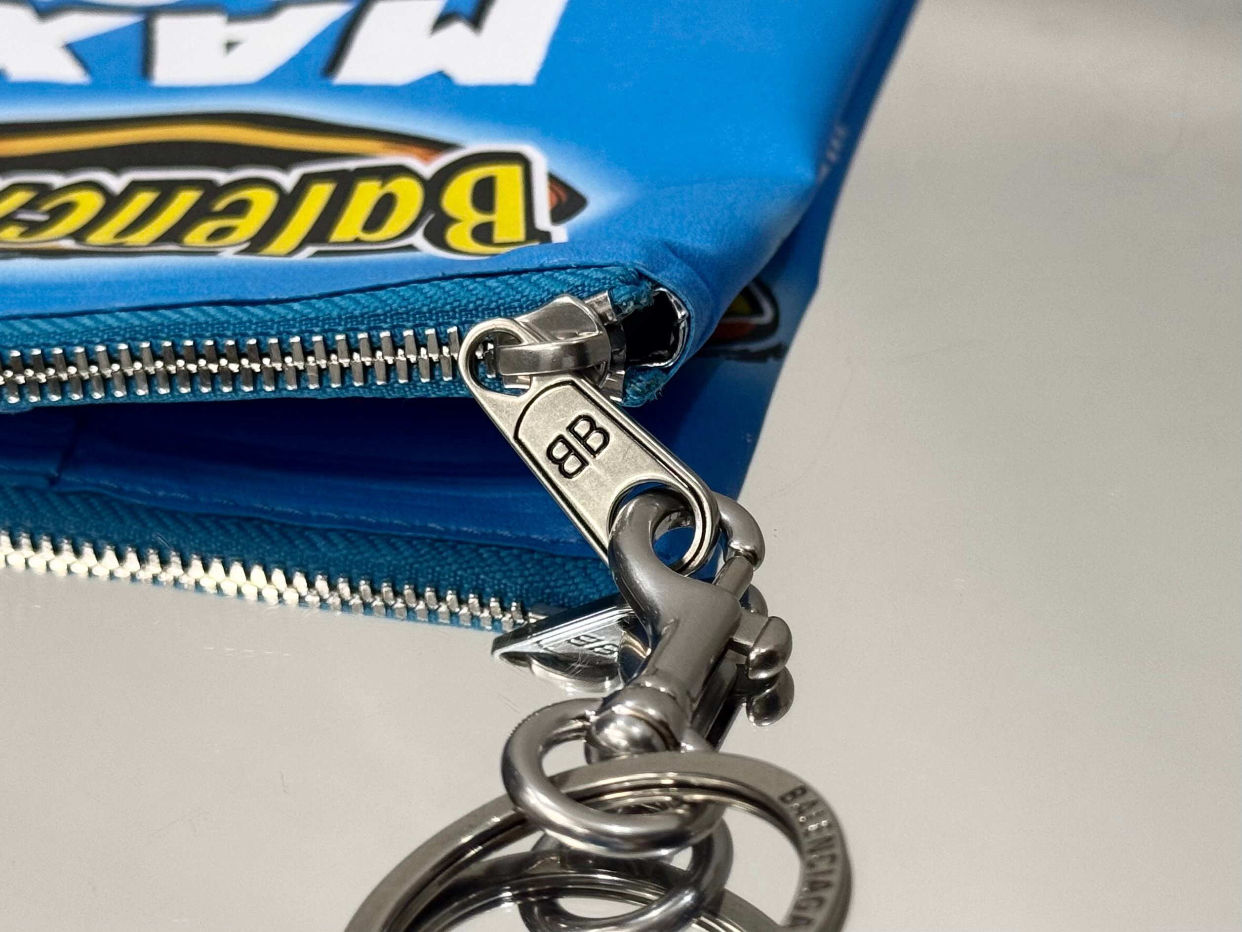 Balenciaga 발렌시아가 칩 패키지 블루 맥시팩 폰 파우치 6