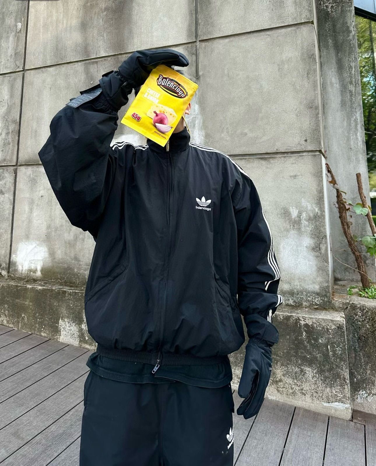 Balenciaga 발렌시아가 치즈 앤 어니언 포테이토칩 핸드폰 크로스백 3