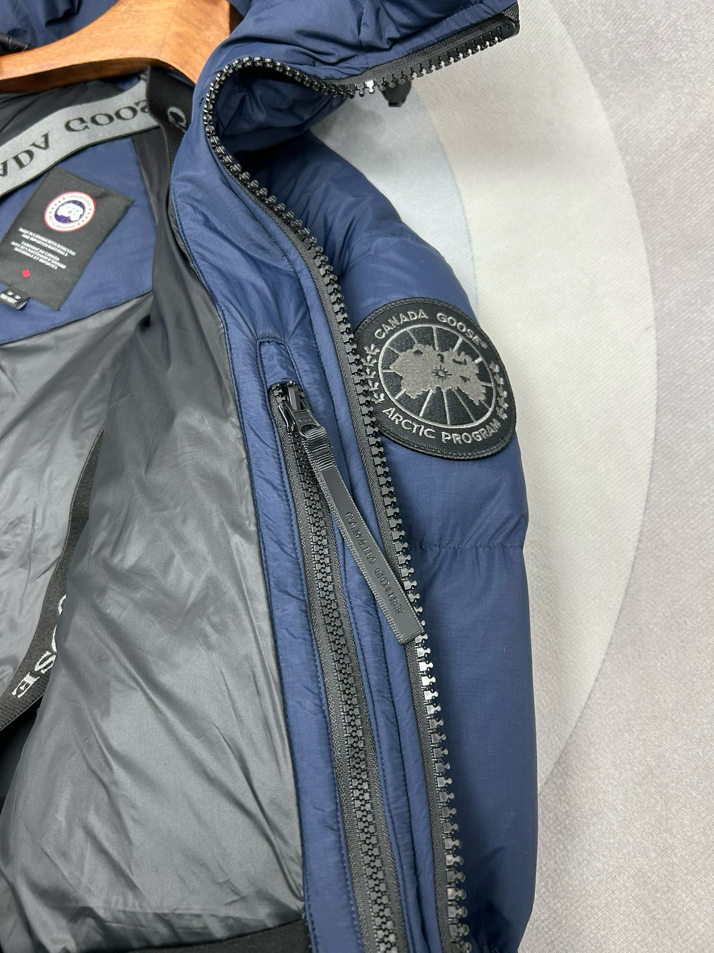Canada Goose 크로프턴 퍼퍼 남성 딥네이비 패딩 점퍼 14