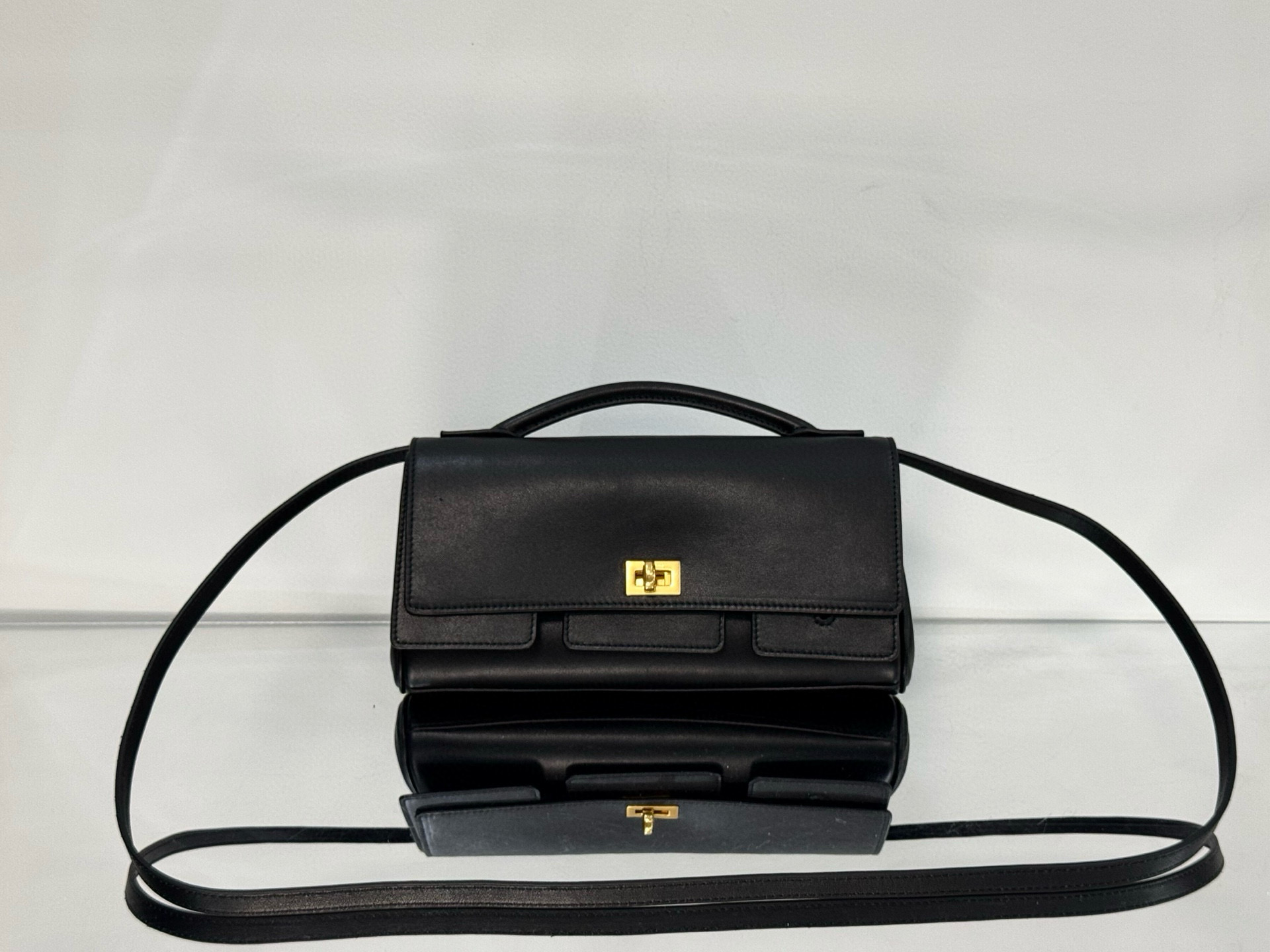 Balenciaga 발렌시아가 Bel Air 클러치 블랙 골드 1