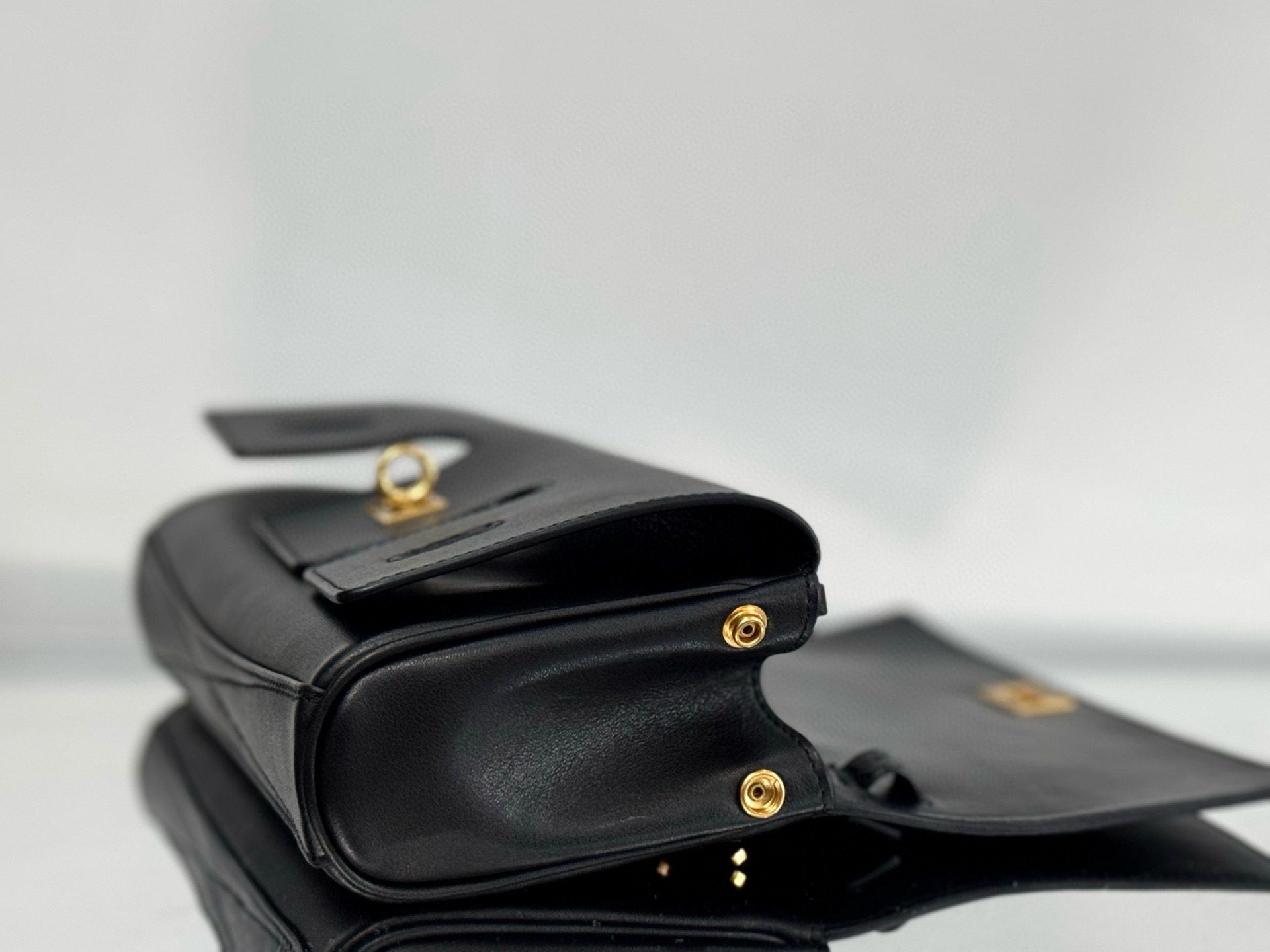 Balenciaga 발렌시아가 Bel Air 클러치 블랙 골드 6