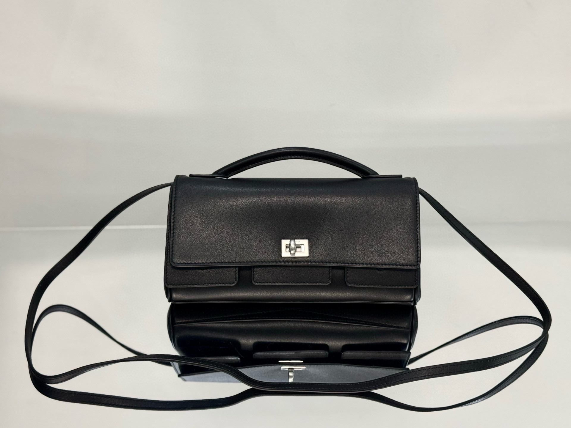 Balenciaga 발렌시아가 Bel Air 클러치 숄더백 블랙 실버 1