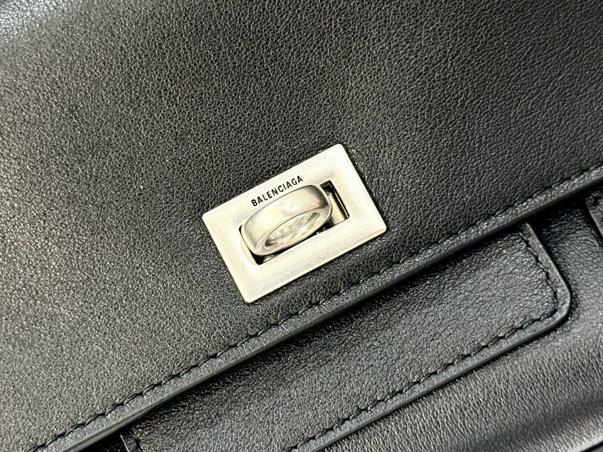 Balenciaga 발렌시아가 Bel Air 클러치 숄더백 블랙 실버 7