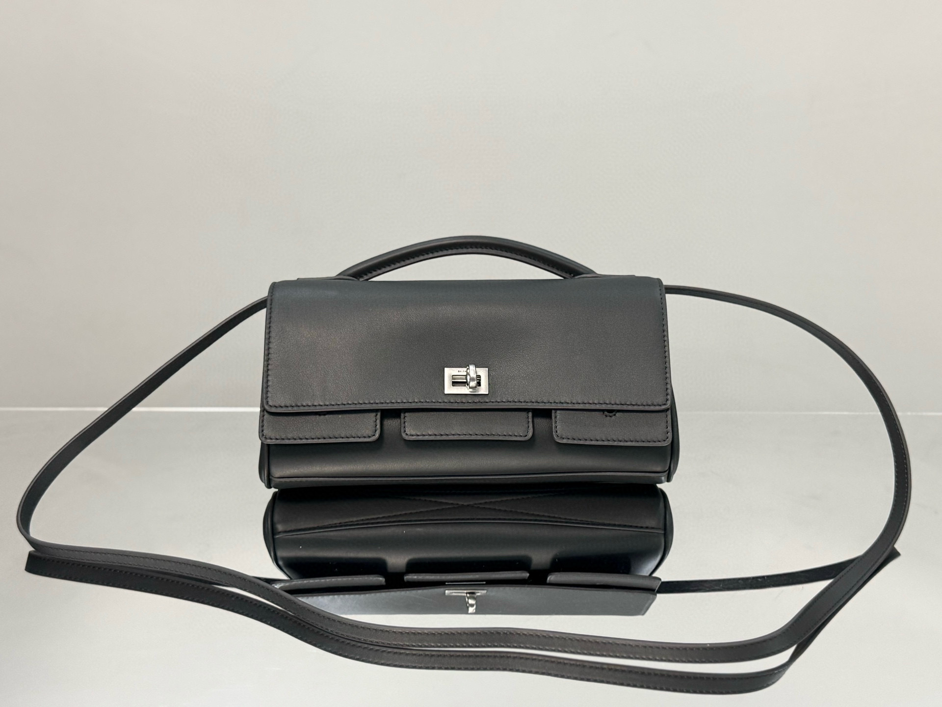 Balenciaga 발렌시아가 Bel Air 클러치 백 1