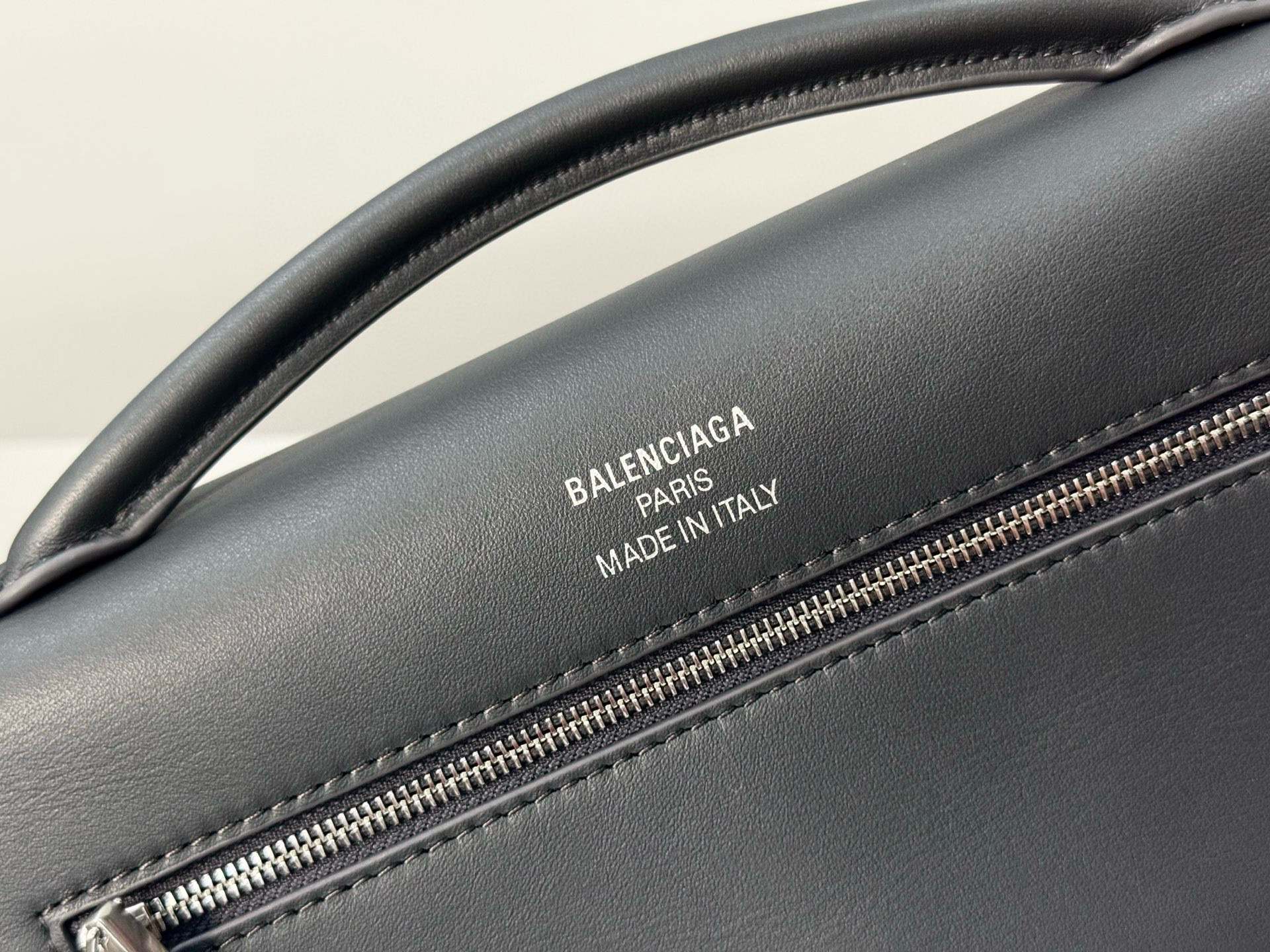 Balenciaga 발렌시아가 Bel Air 클러치 백 8