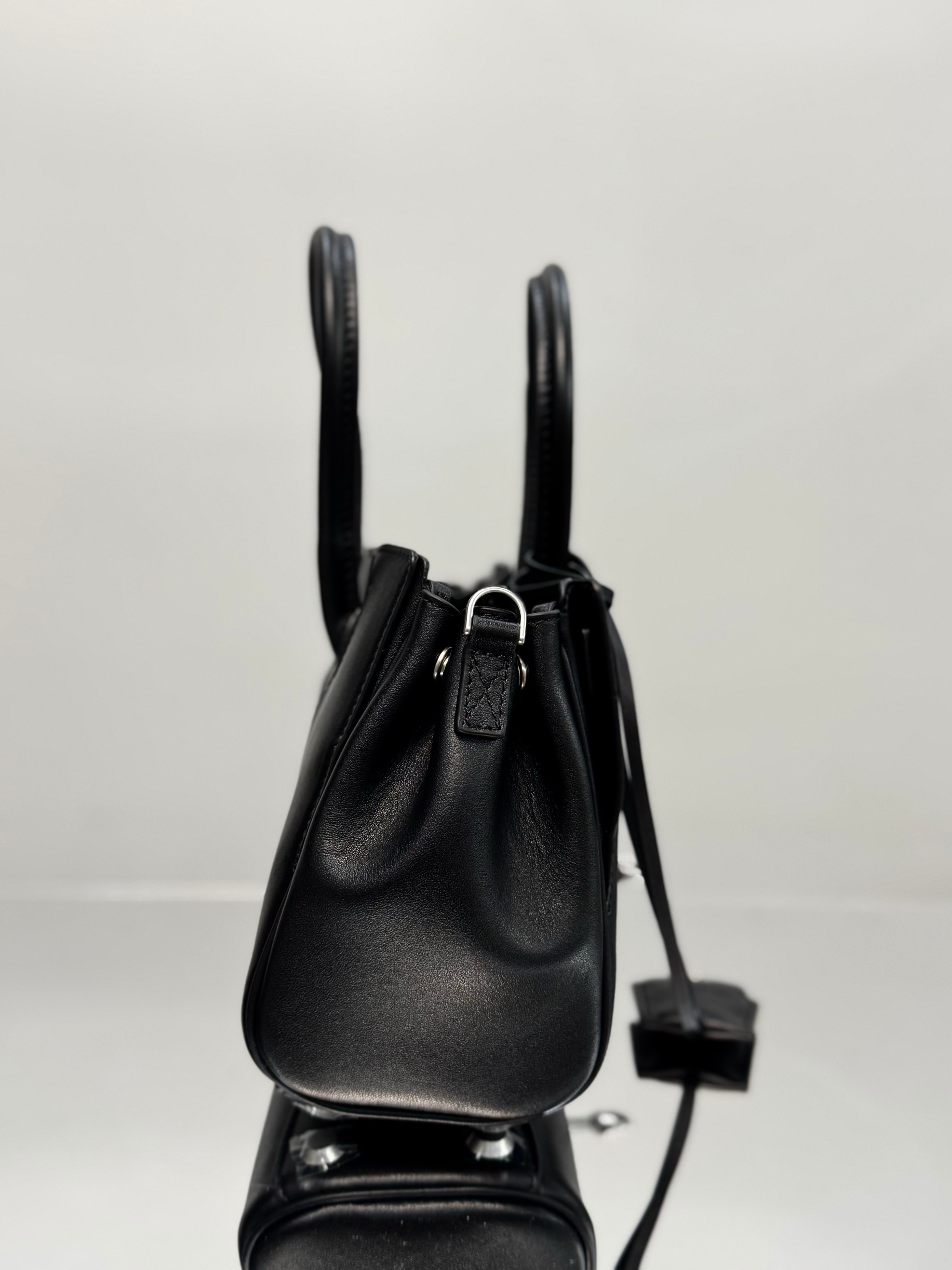 Balenciaga 발렌시아가 Bel Air 미니 블랙 골드 토트백 10