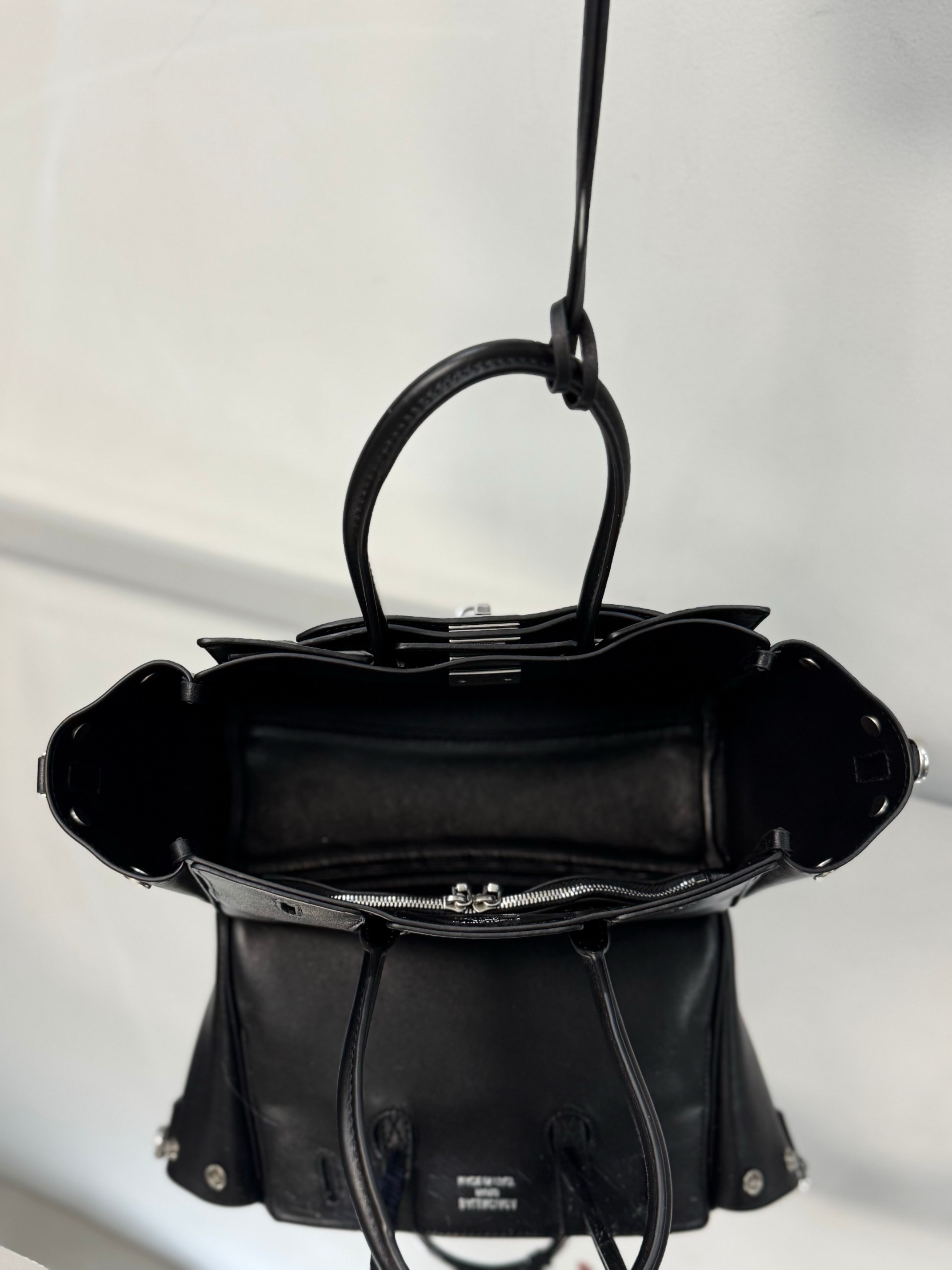 Balenciaga 발렌시아가 Bel Air 미니 블랙 골드 토트백 14