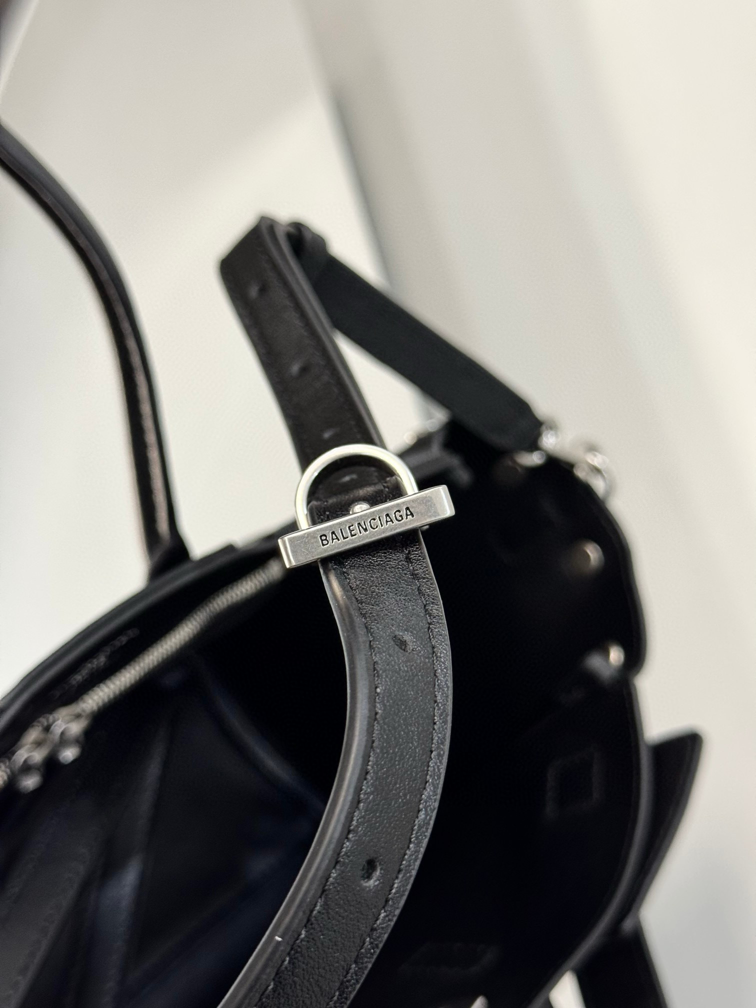 Balenciaga 발렌시아가 Bel Air 미니 블랙 골드 토트백 17