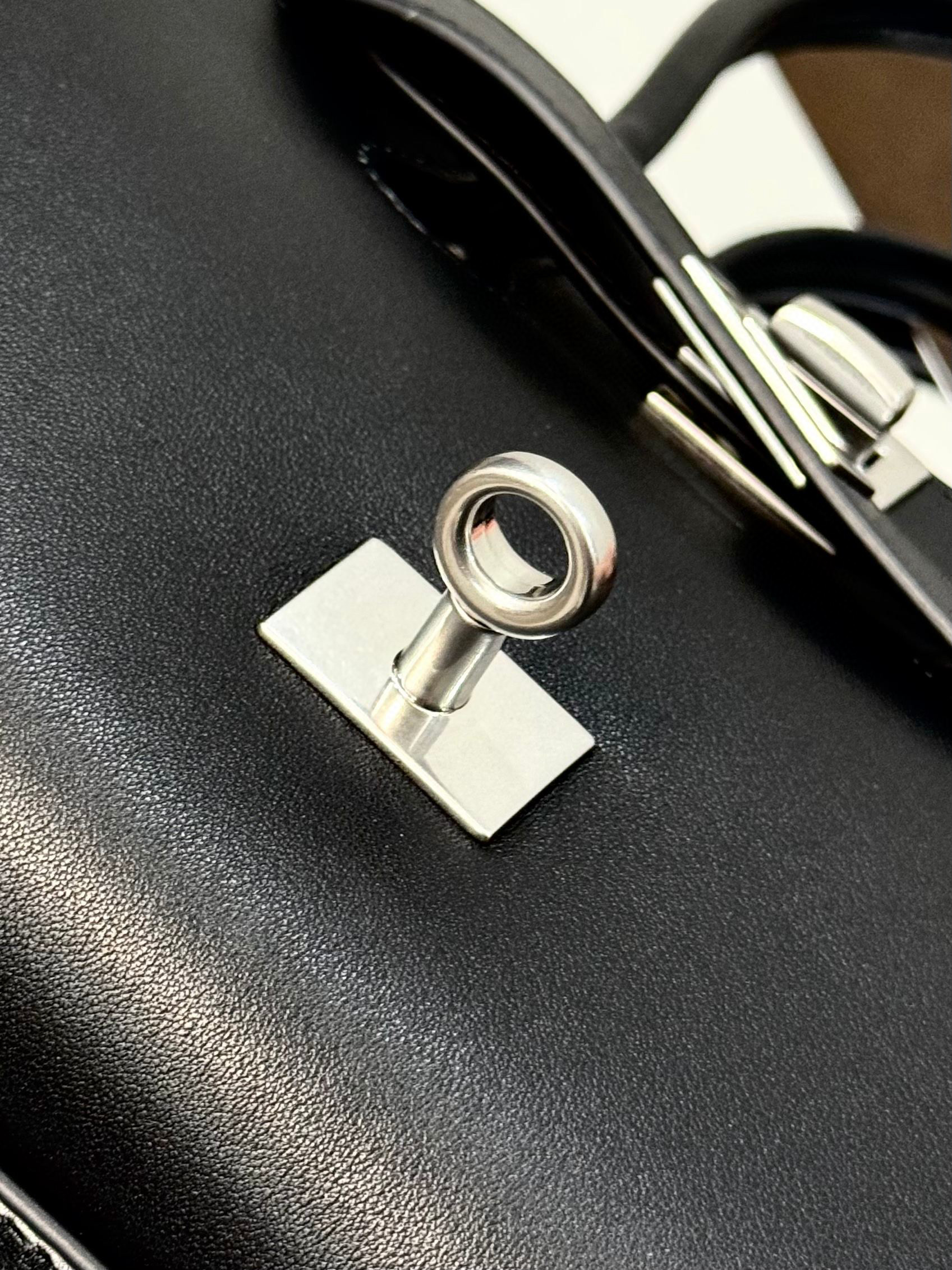 Balenciaga 발렌시아가 Bel Air 미니 블랙 골드 토트백 18