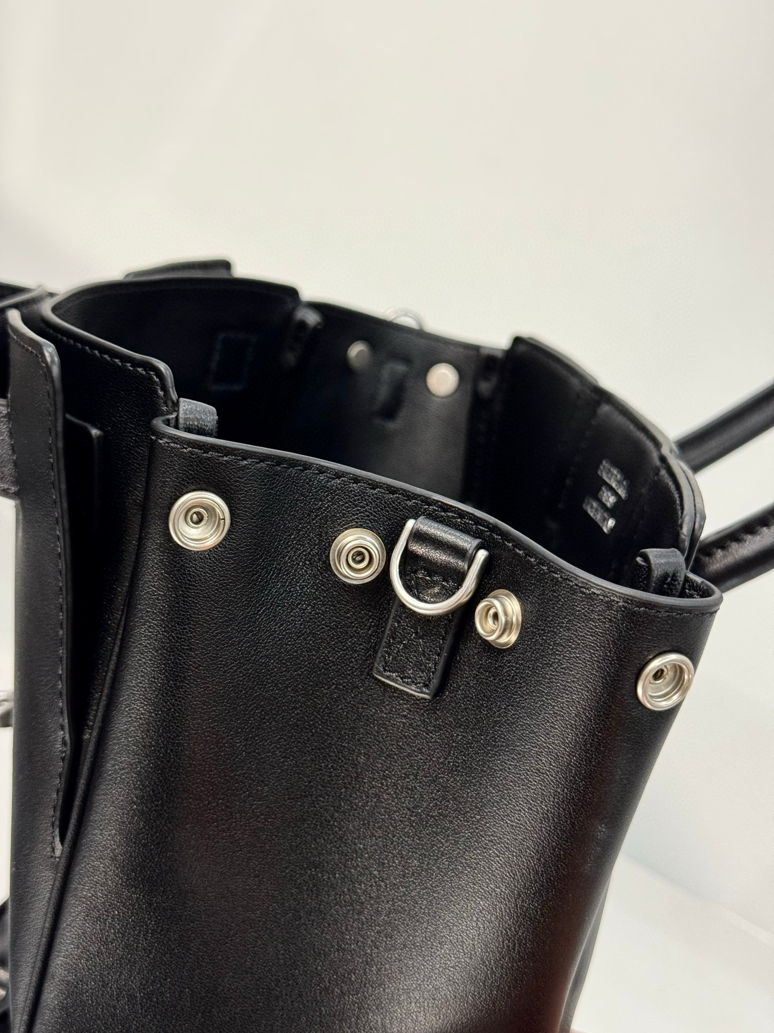 Balenciaga 발렌시아가 Bel Air 미니 블랙 골드 토트백 21