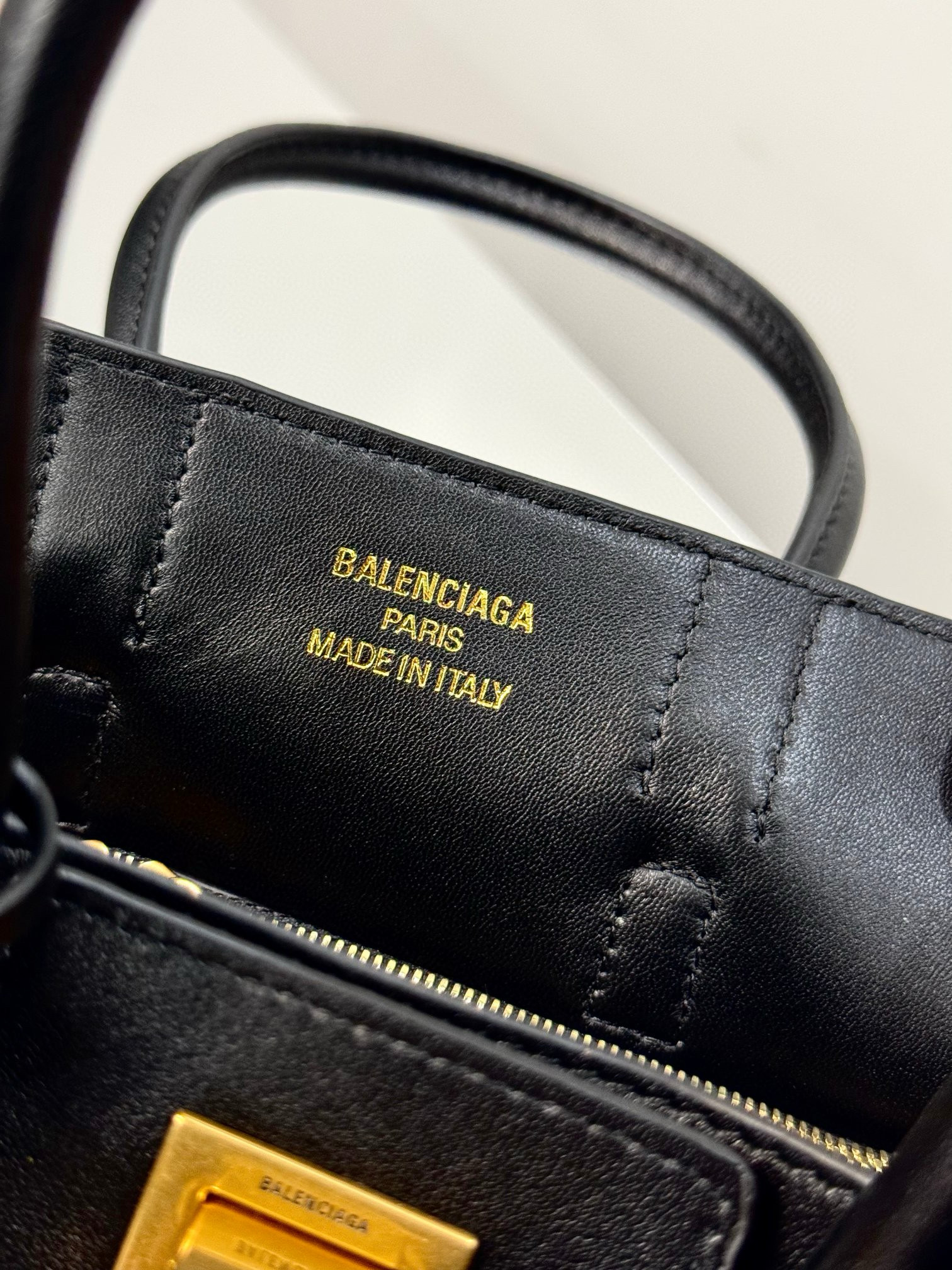 Balenciaga 발렌시아가 Bel Air 미니 블랙 골드 토트백 13