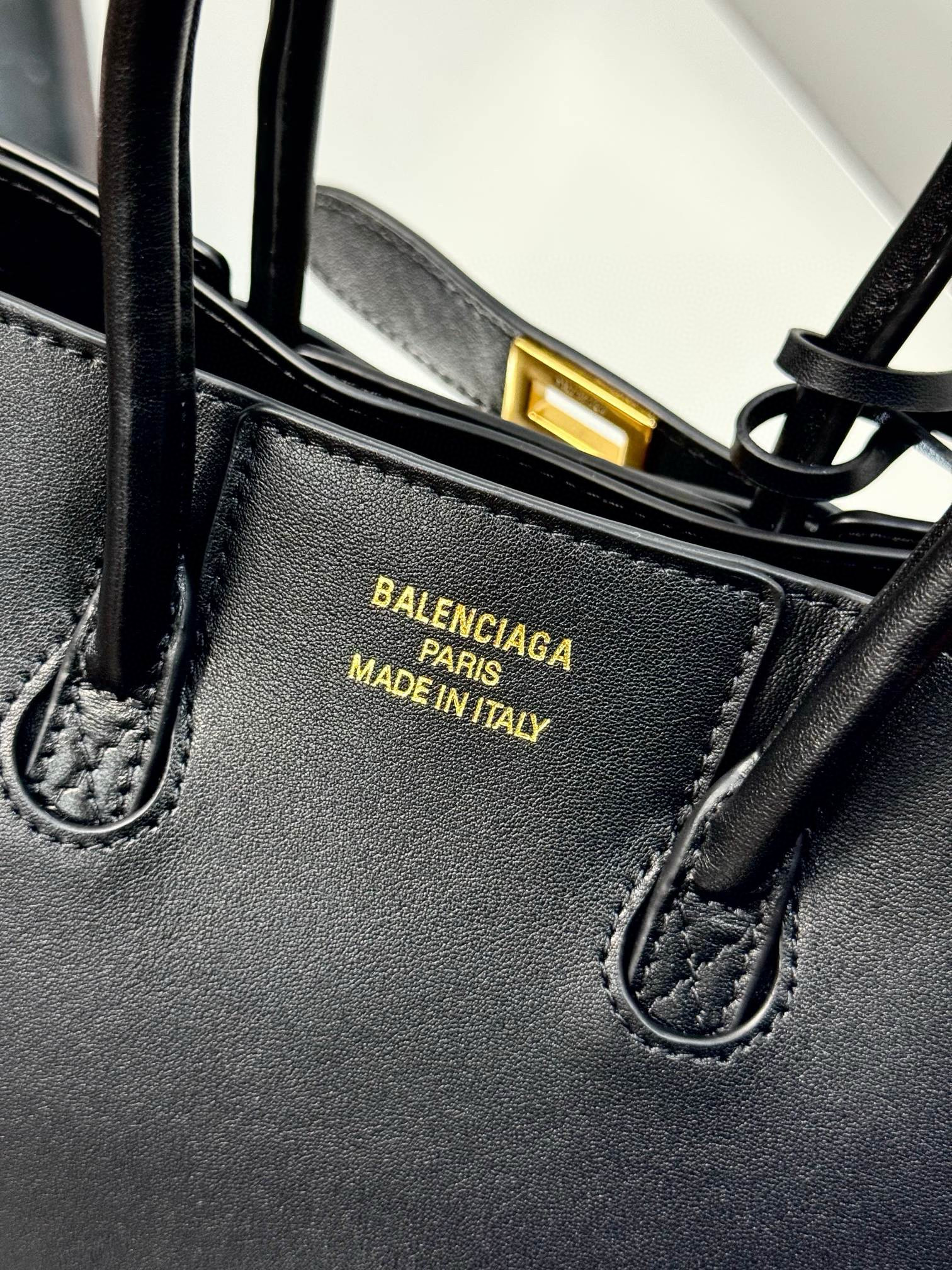 Balenciaga 발렌시아가 Bel Air 미니 블랙 골드 토트백 15