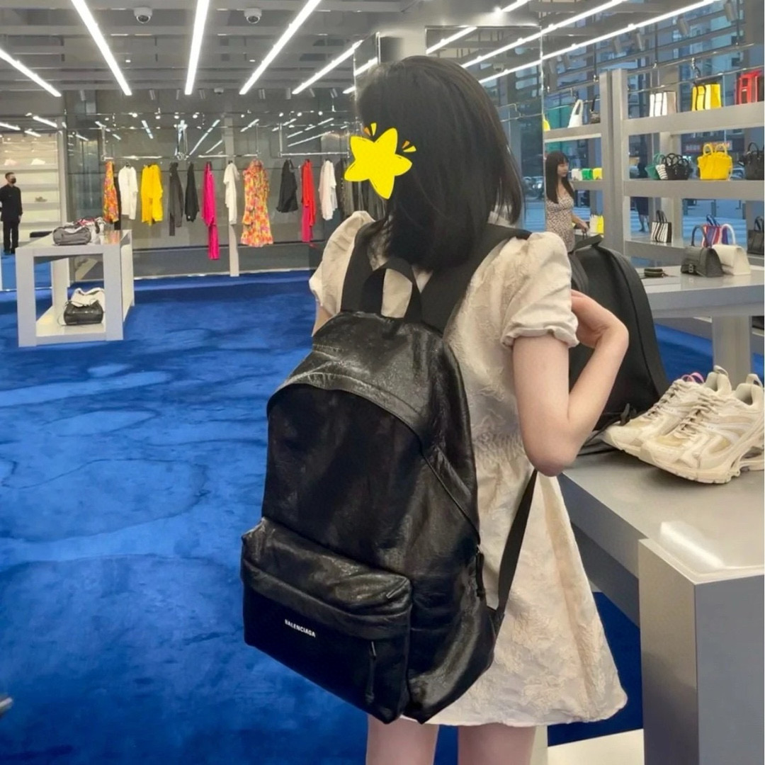 Balenciaga 발렌시아가 Explorer 시리즈 블랙 오일드 레더 백팩 2