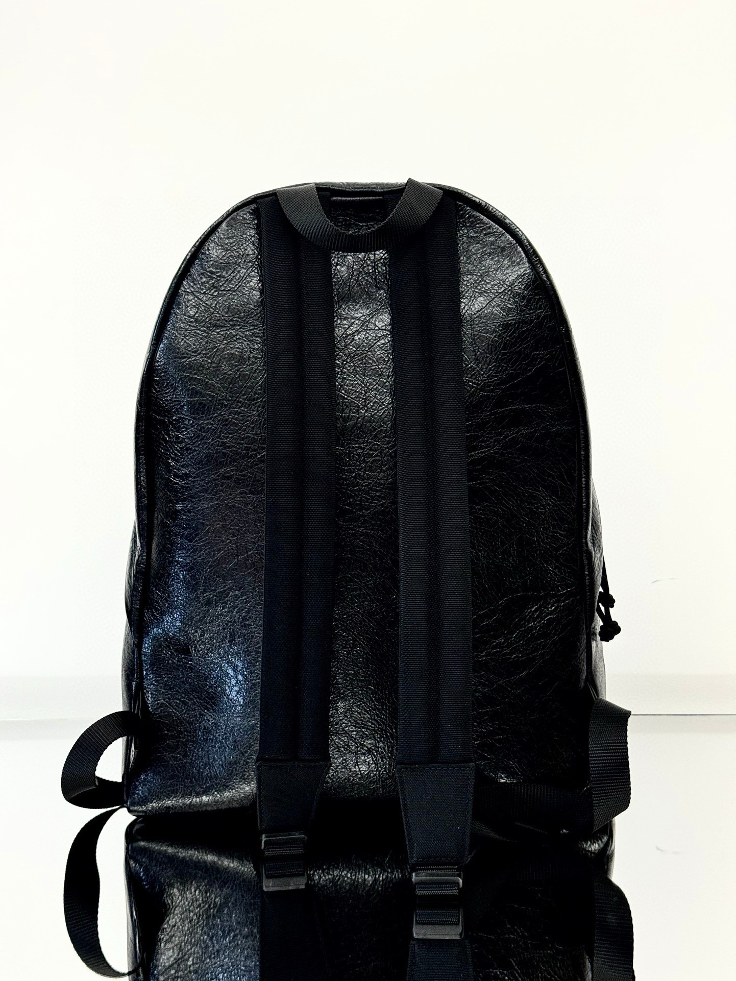Balenciaga 발렌시아가 Explorer 시리즈 블랙 오일드 레더 백팩 11