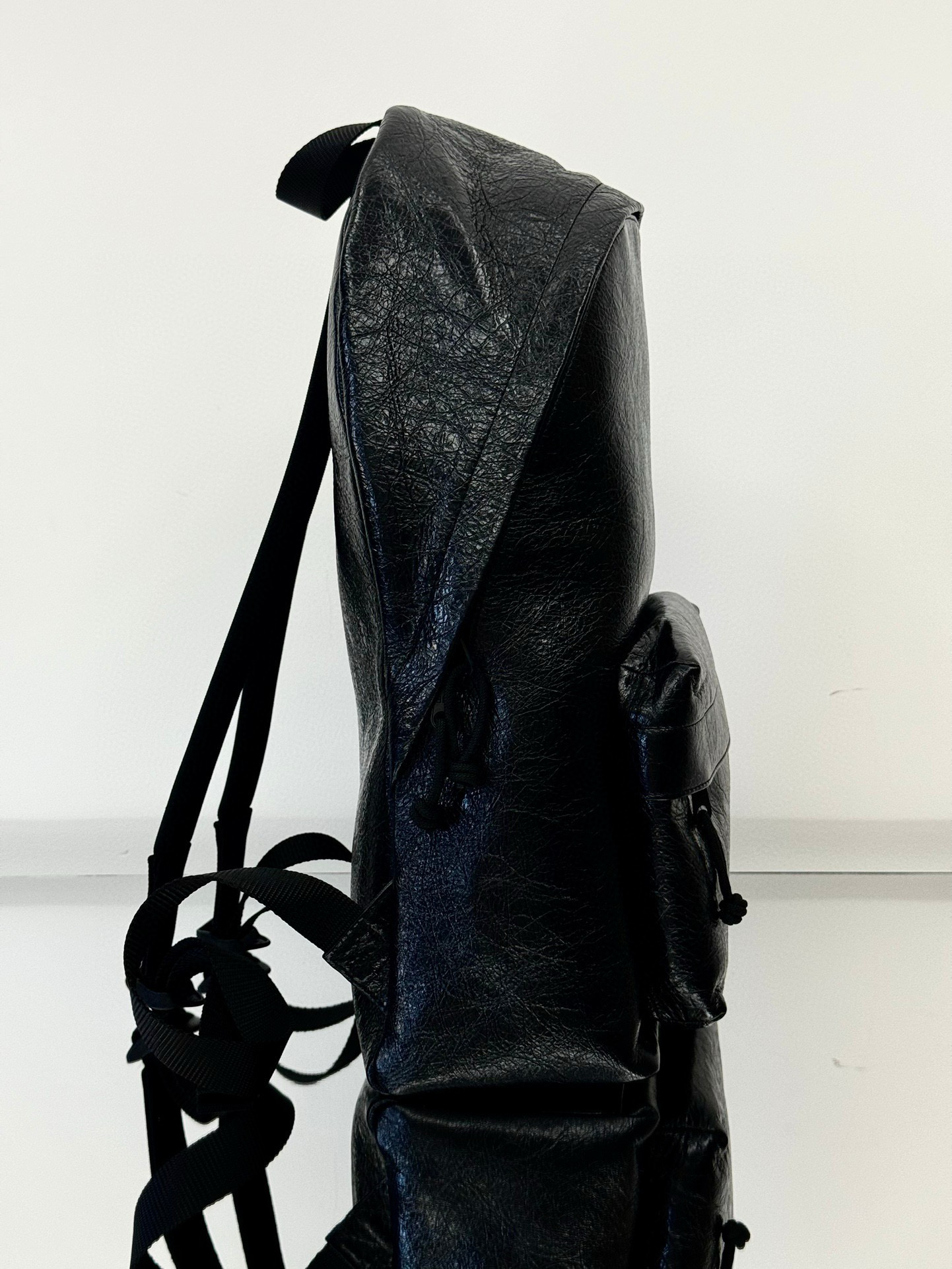 Balenciaga 발렌시아가 Explorer 시리즈 블랙 오일드 레더 백팩 13