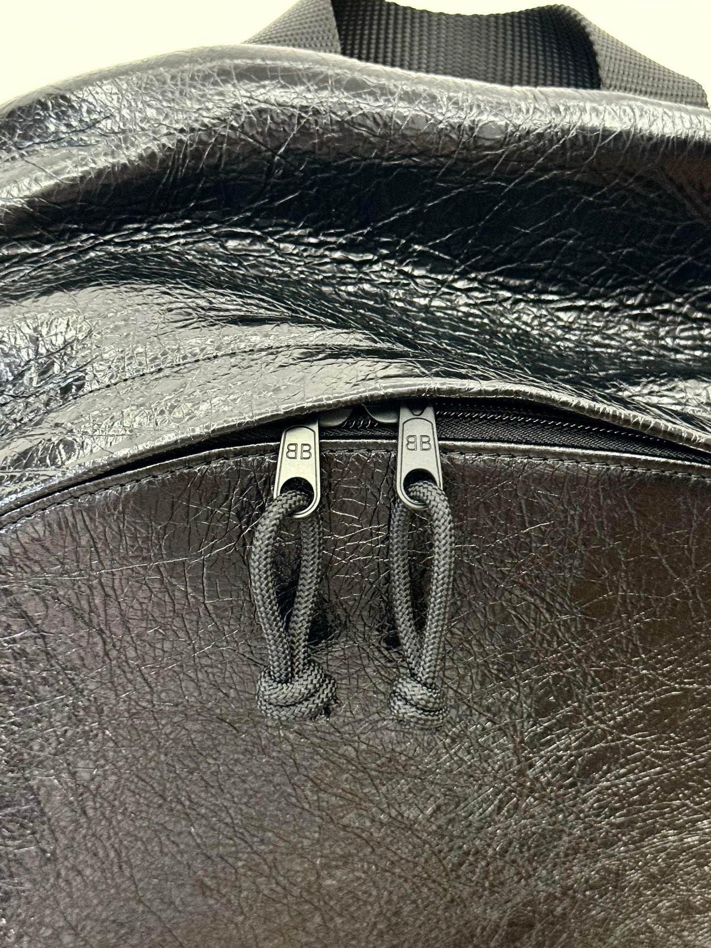 Balenciaga 발렌시아가 Explorer 시리즈 블랙 오일드 레더 백팩 18