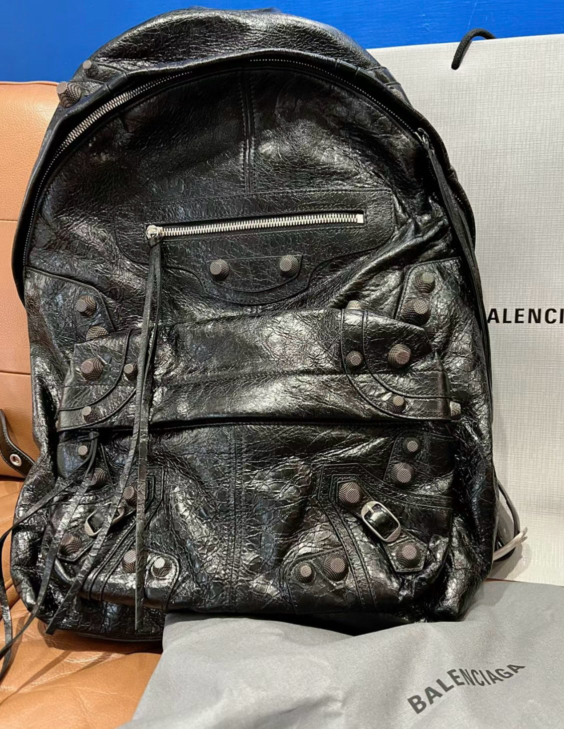 Balenciaga Le Cagole 발렌시아가 르 카골 스터드 레더 백팩 5