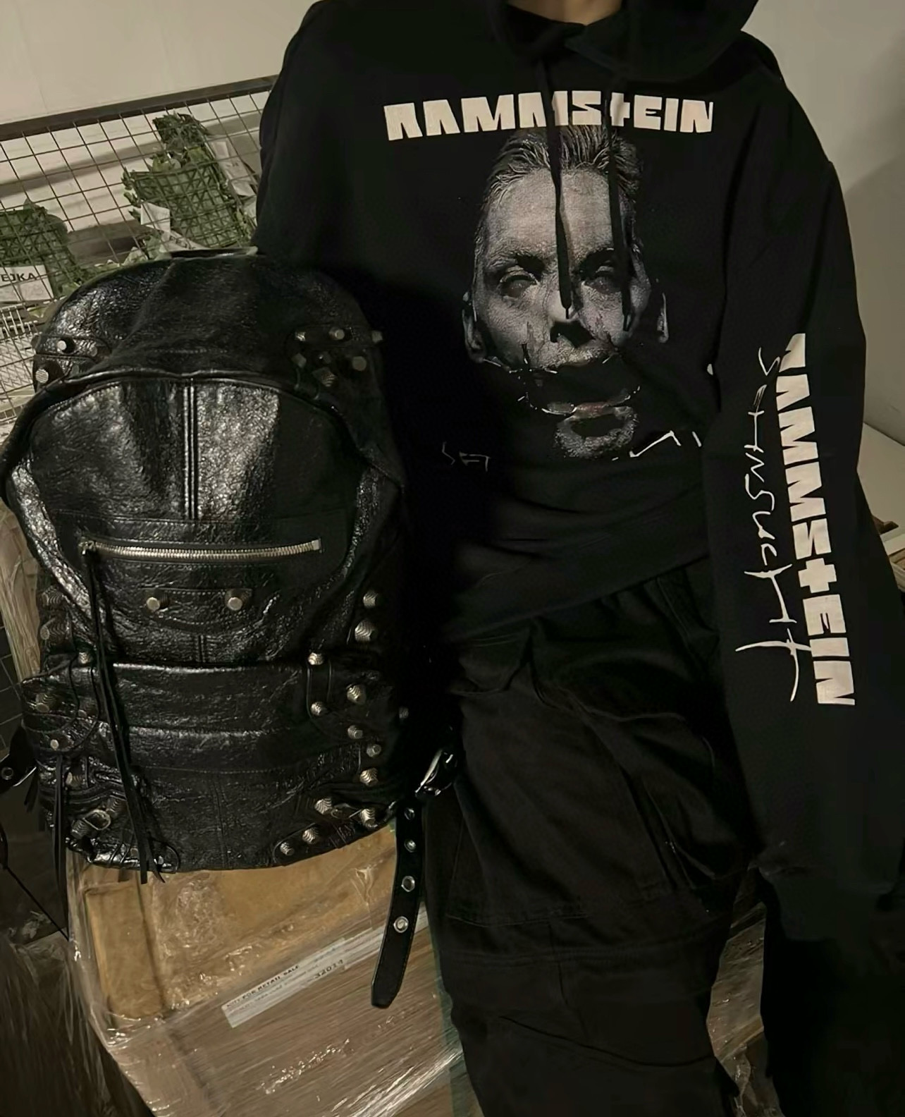 Balenciaga Le Cagole 발렌시아가 르 카골 스터드 레더 백팩 8