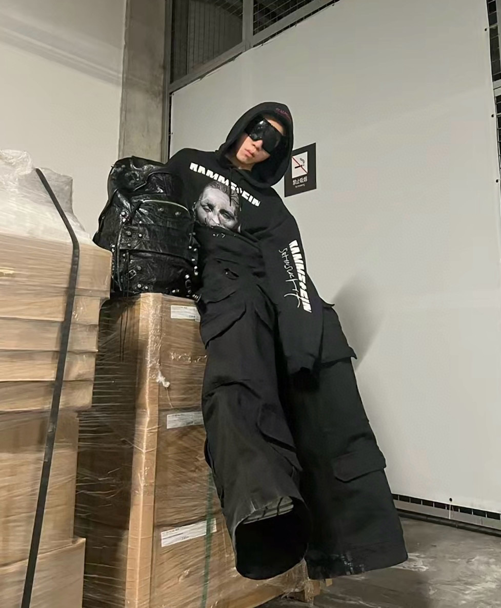 Balenciaga Le Cagole 발렌시아가 르 카골 스터드 레더 백팩 9