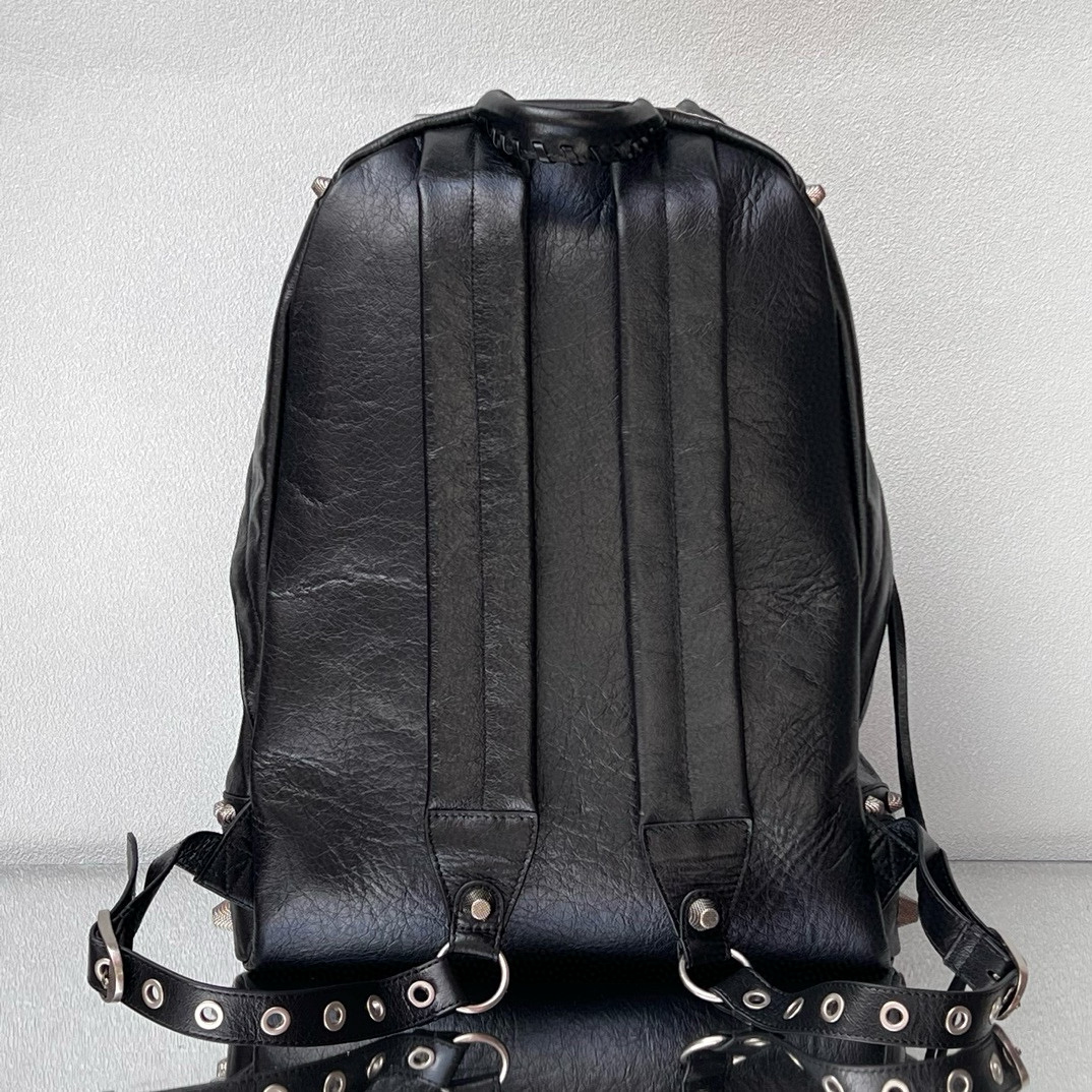 Balenciaga Le Cagole 발렌시아가 르 카골 스터드 레더 백팩 12