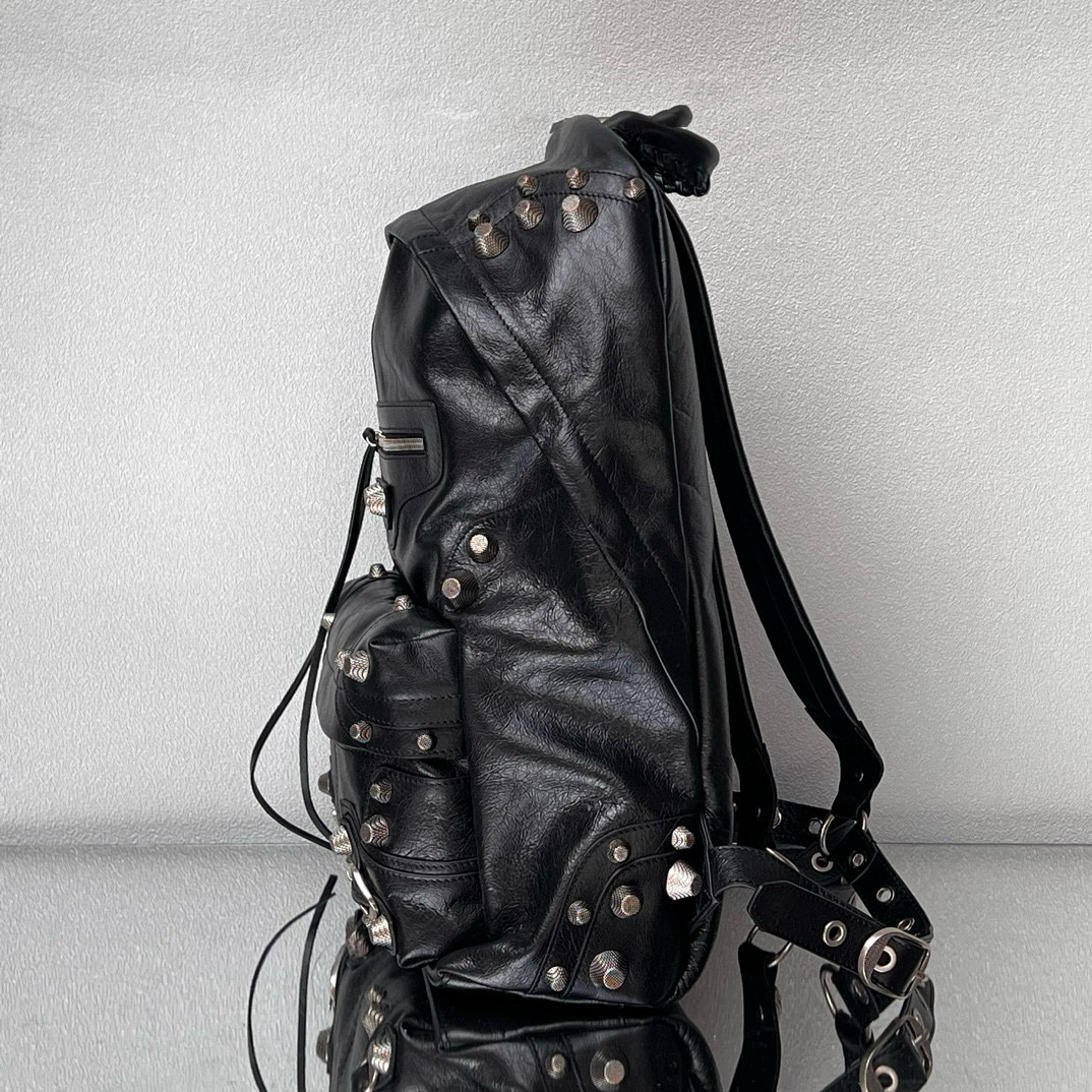 Balenciaga Le Cagole 발렌시아가 르 카골 스터드 레더 백팩 15