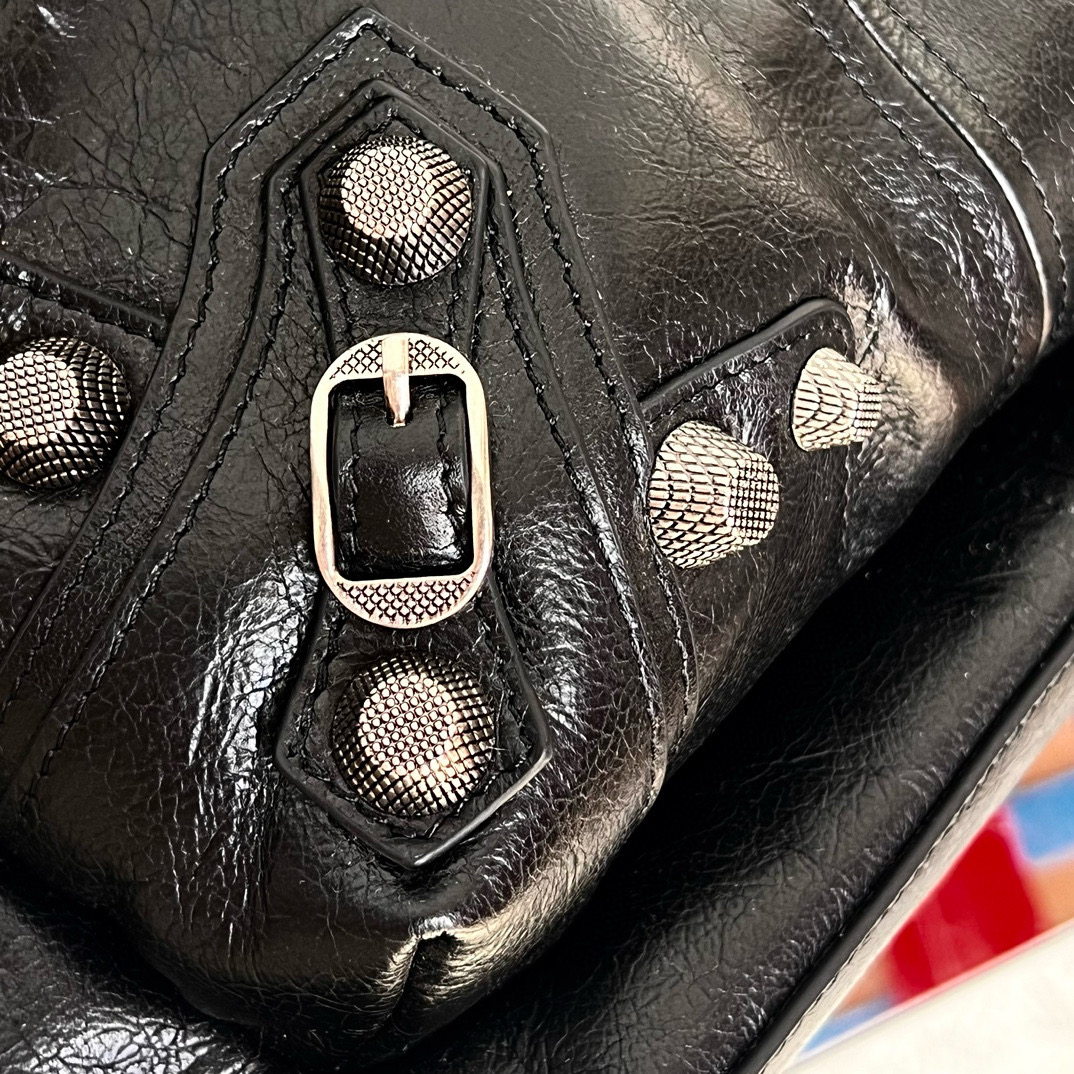 Balenciaga Le Cagole 발렌시아가 르 카골 스터드 레더 백팩 18