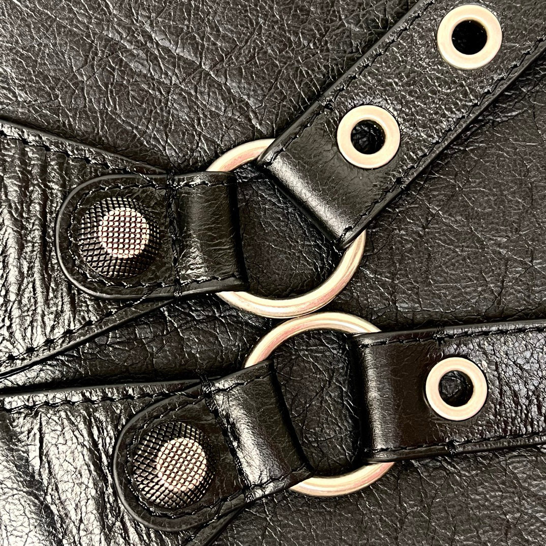 Balenciaga Le Cagole 발렌시아가 르 카골 스터드 레더 백팩 19